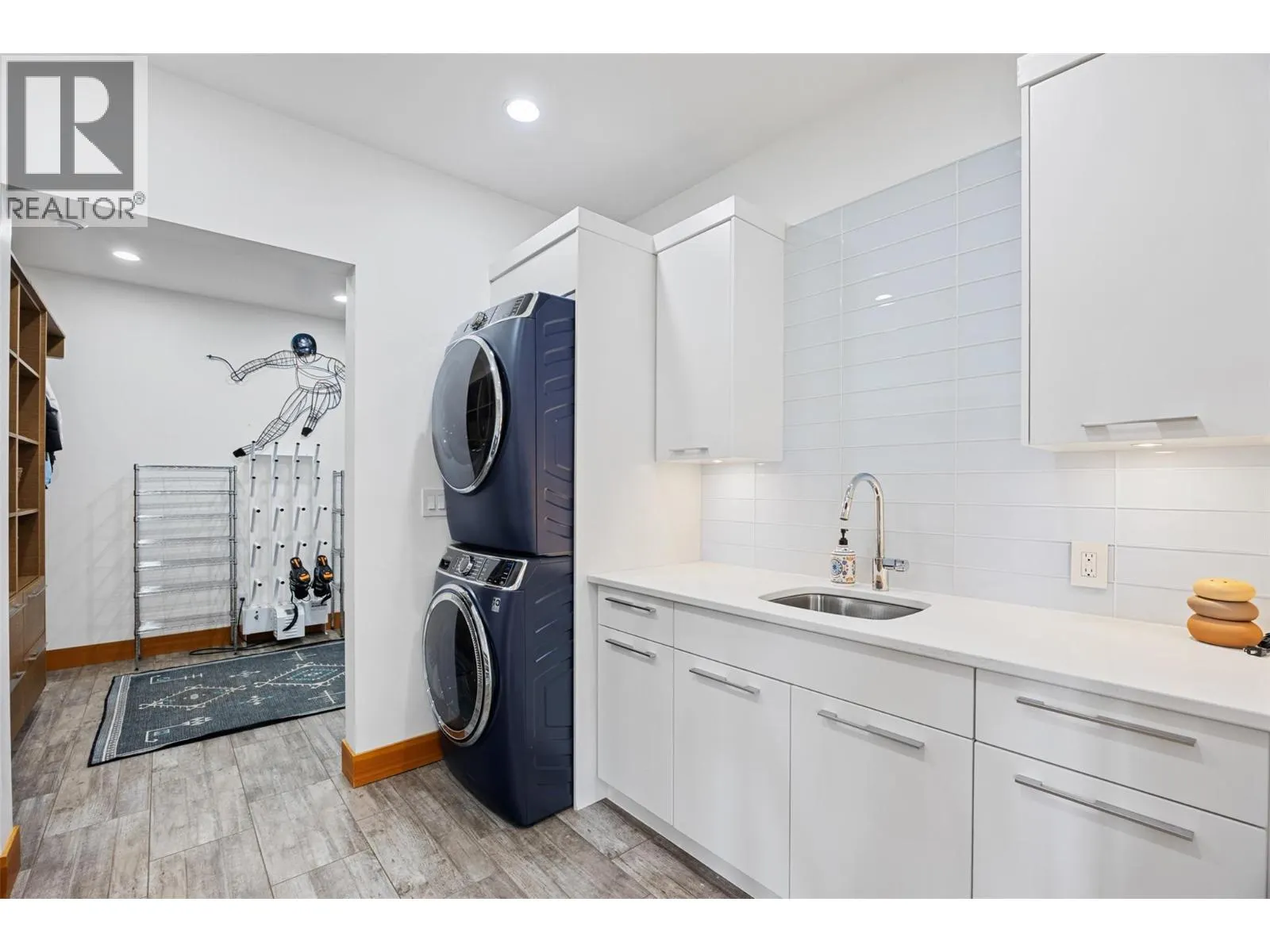 4249 Bella Vista Drive