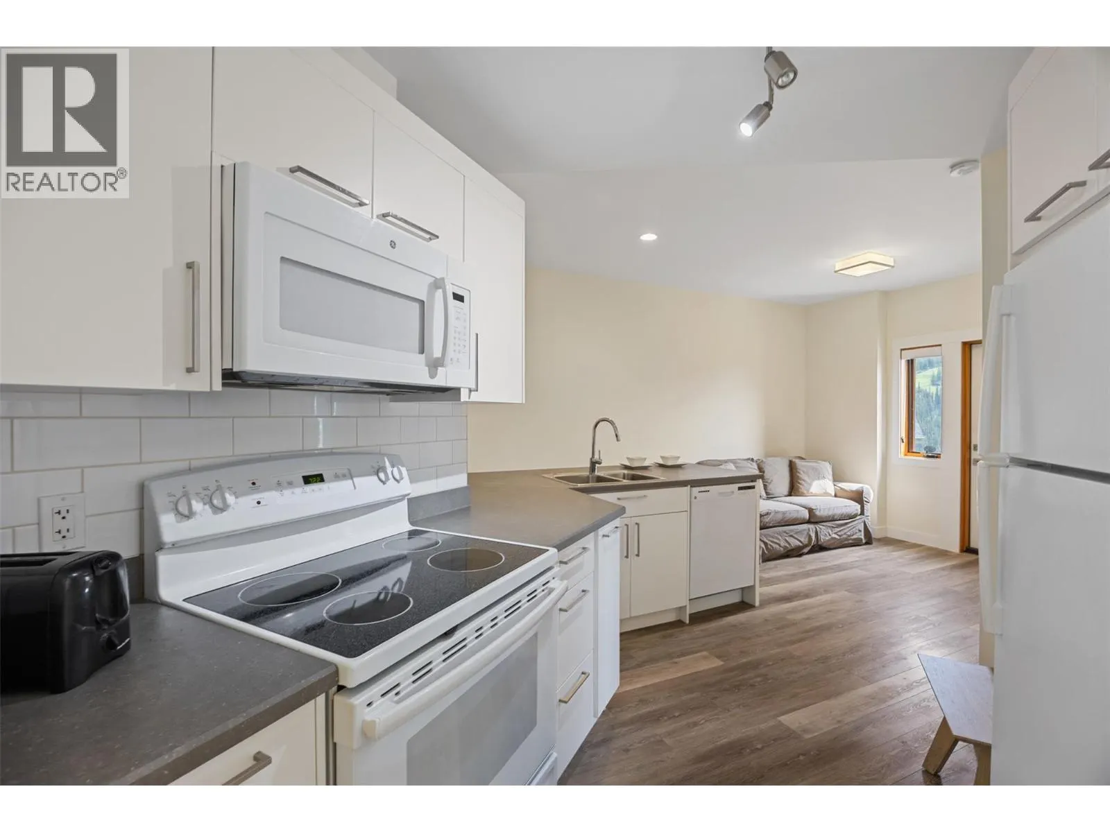 4249 Bella Vista Drive