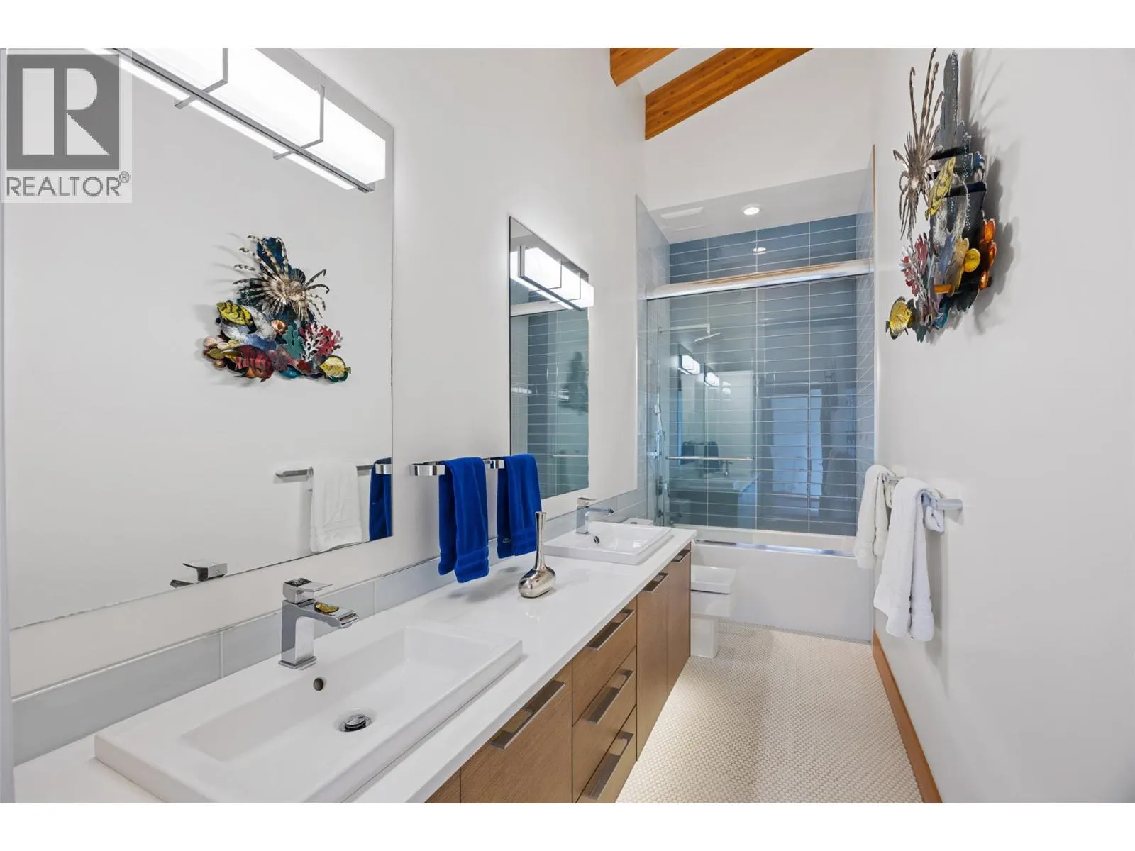 4249 Bella Vista Drive