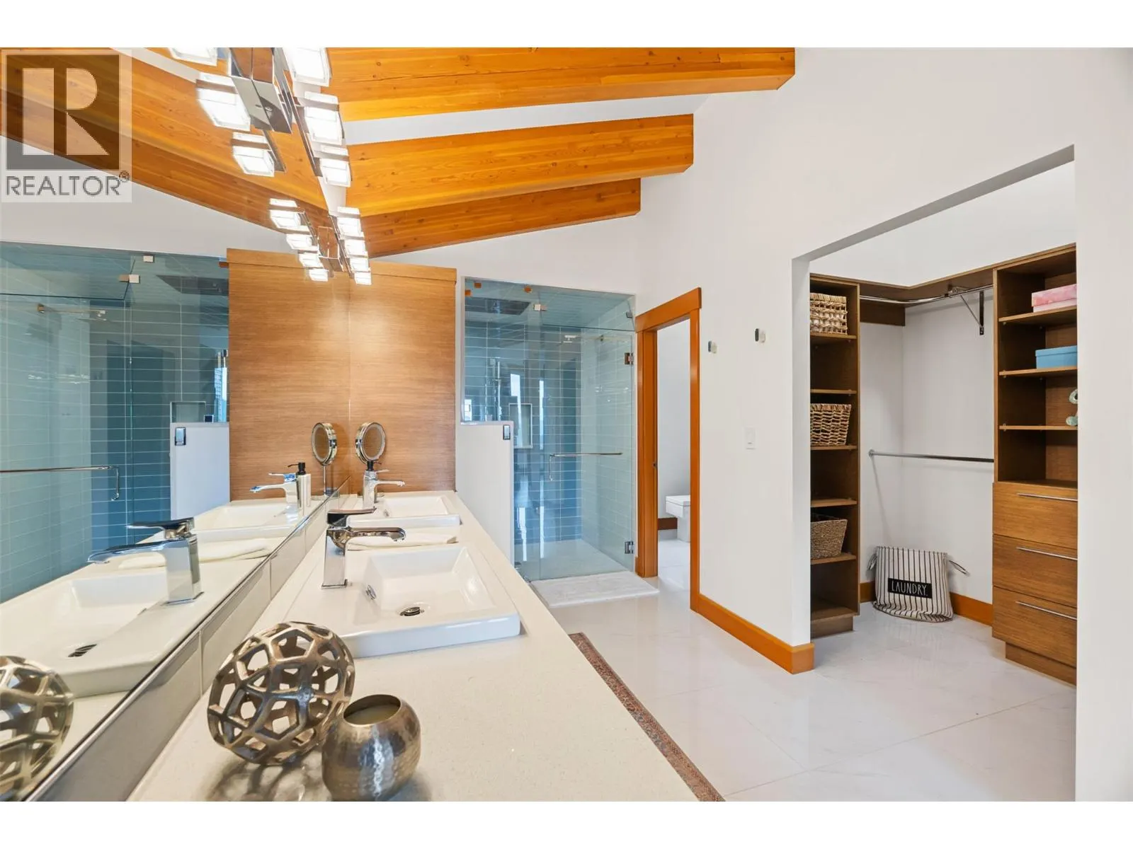 4249 Bella Vista Drive
