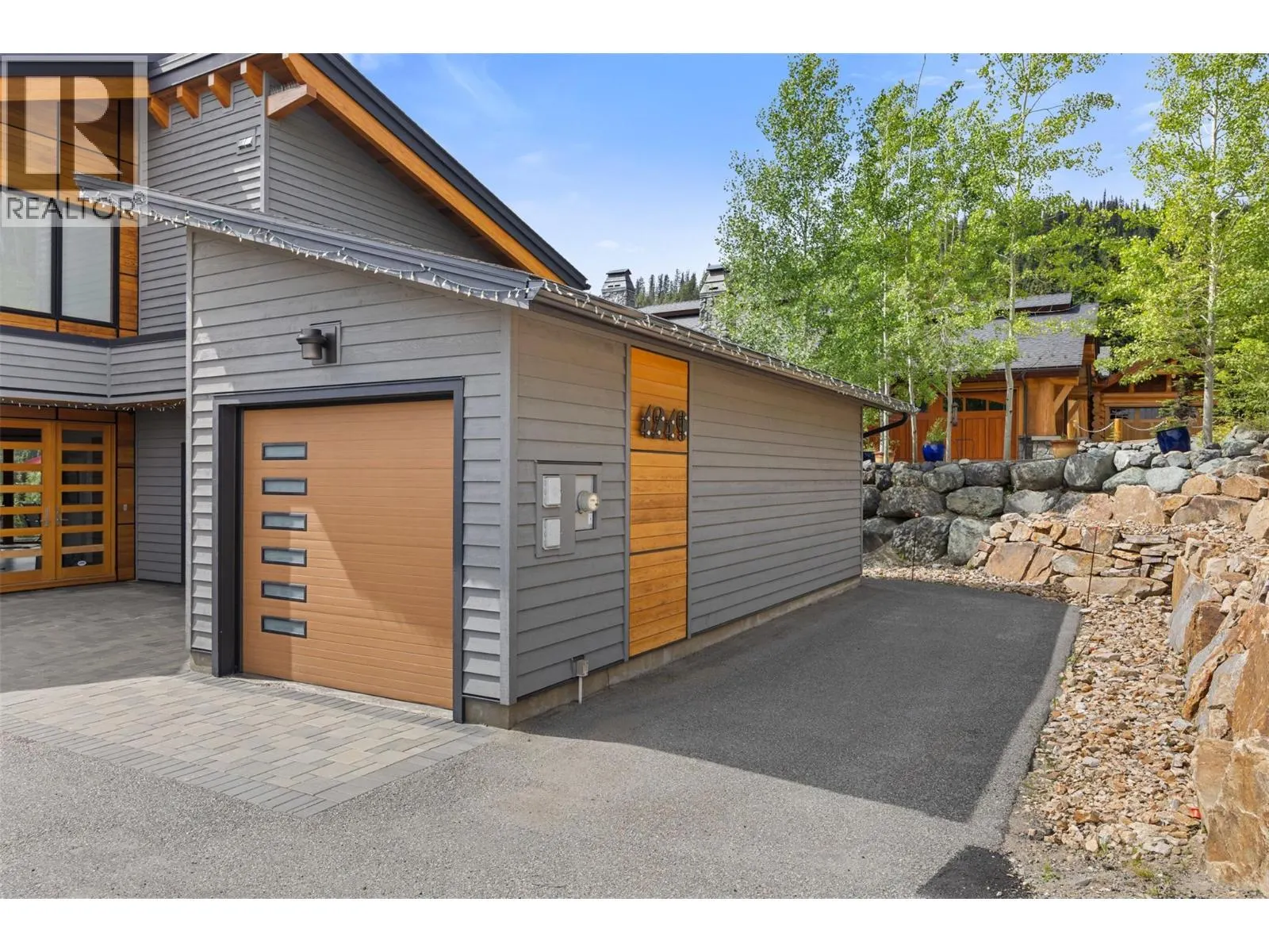 4249 Bella Vista Drive