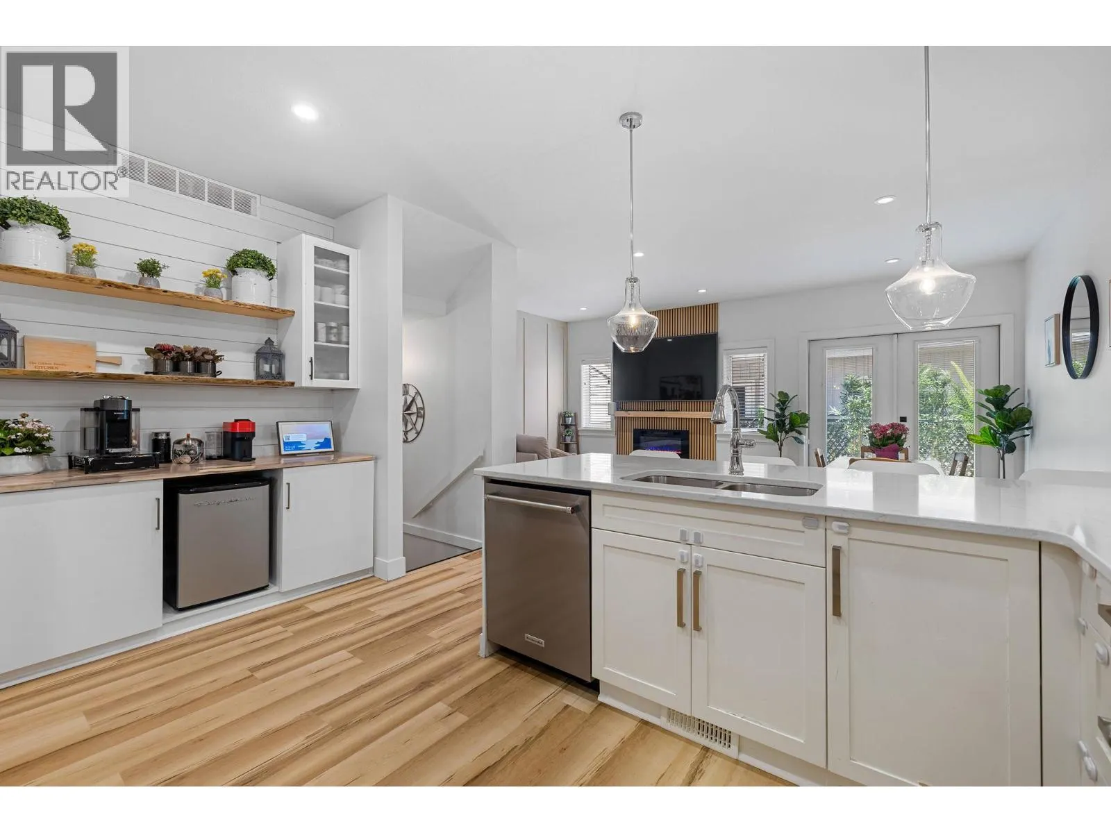 644 Lequime Road Unit# 15