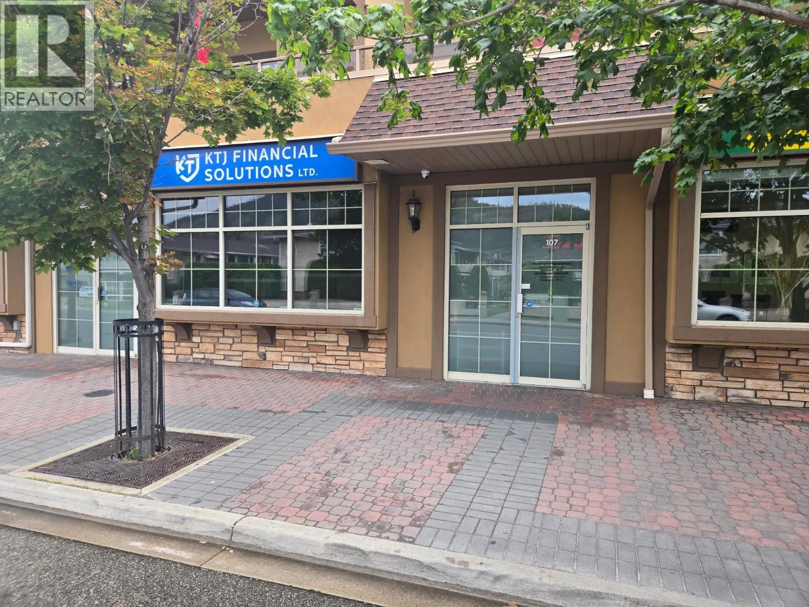 13615 VICTORIA ROAD N Unit# 107a