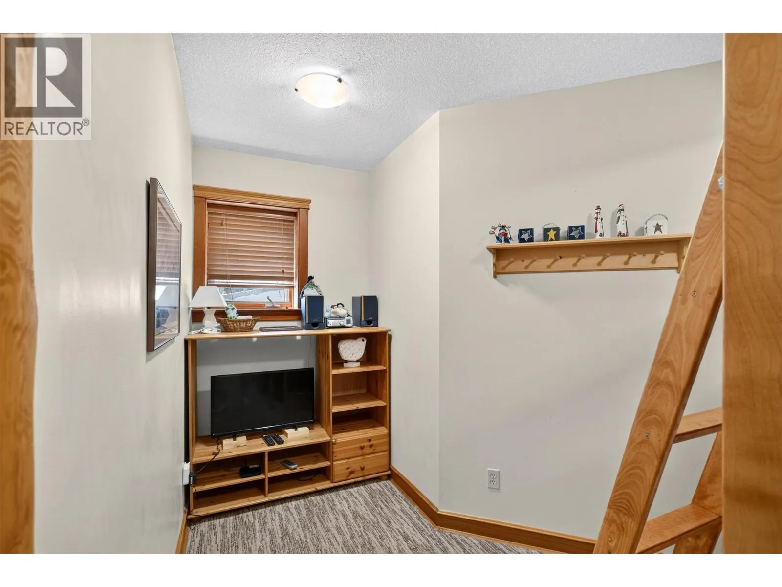 5873 Snow Pines Crescent Unit# A