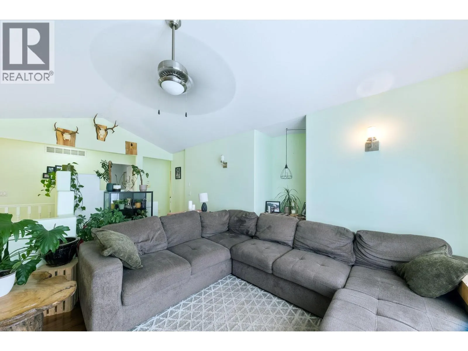2466 Alexandria Way