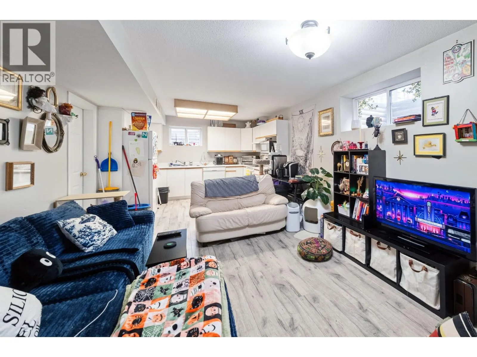 2466 Alexandria Way