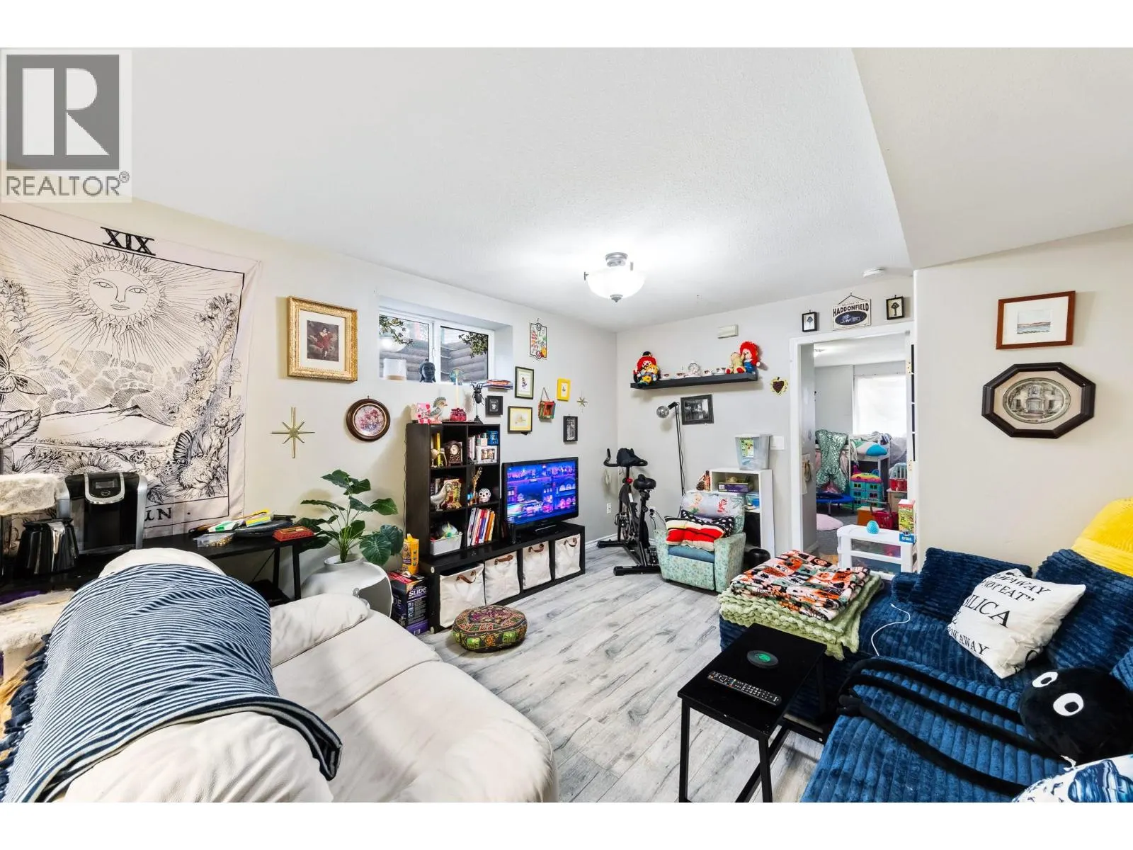2466 Alexandria Way