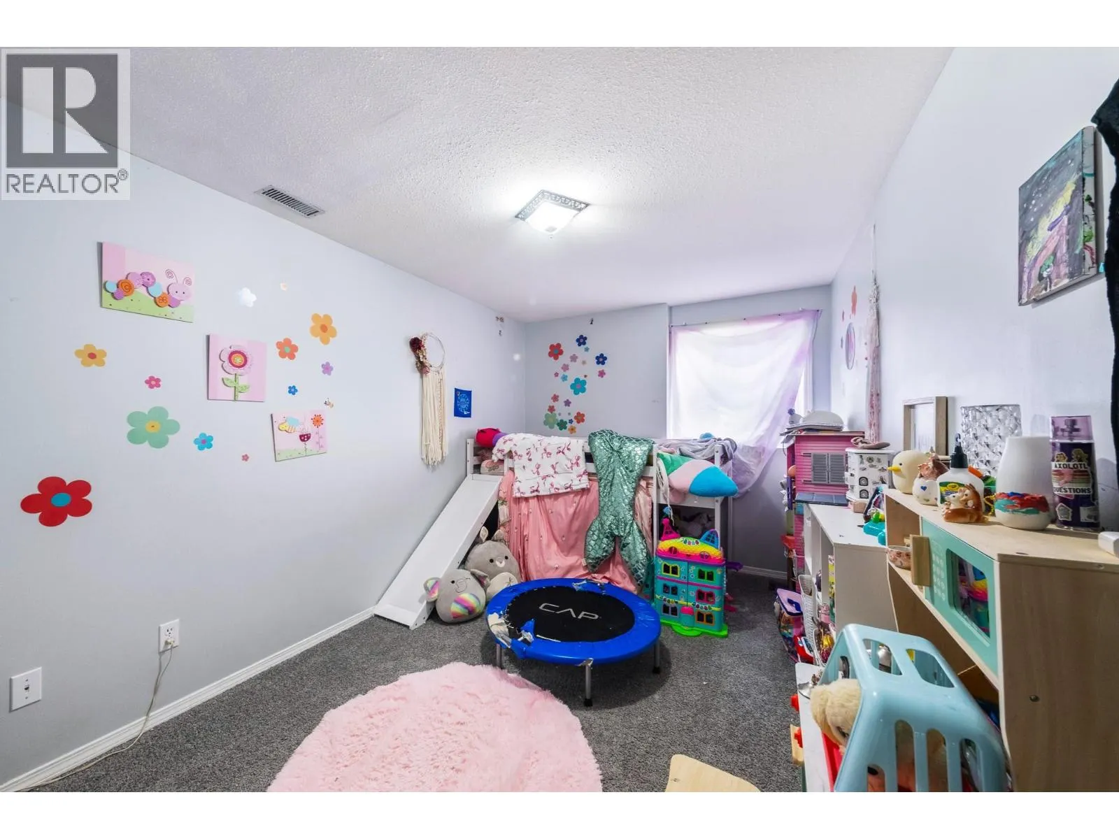2466 Alexandria Way