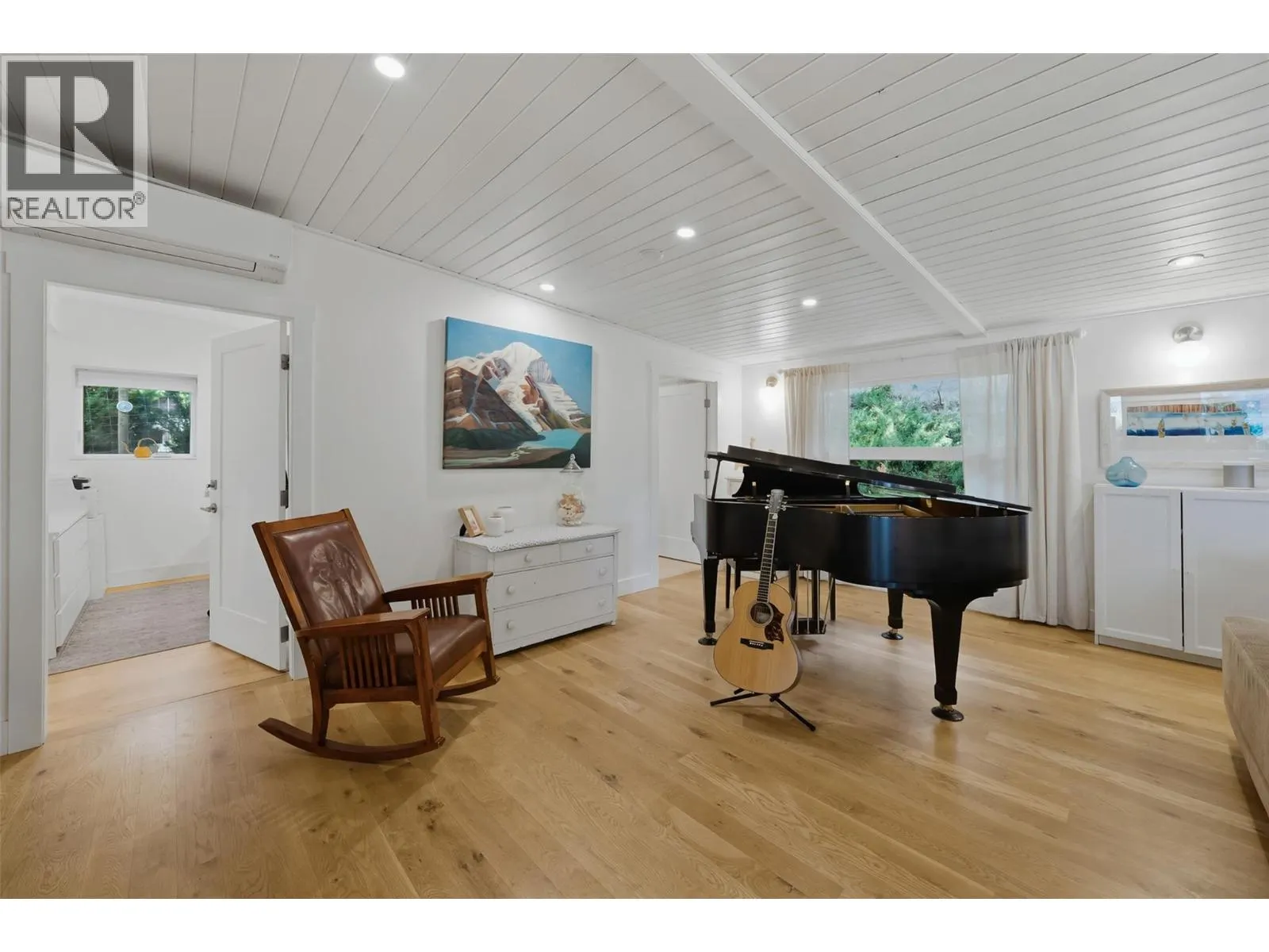 5147 Lakeshore Road