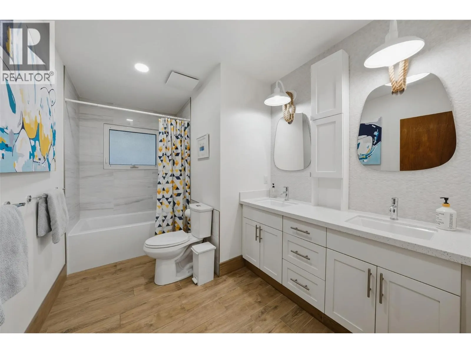 5147 Lakeshore Road