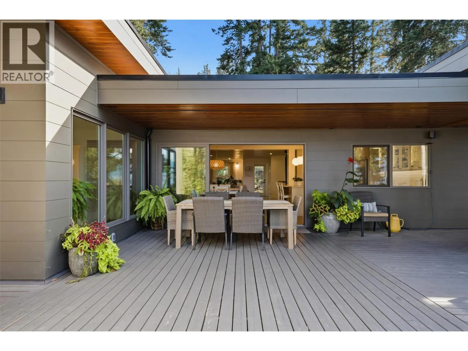 5147 Lakeshore Road