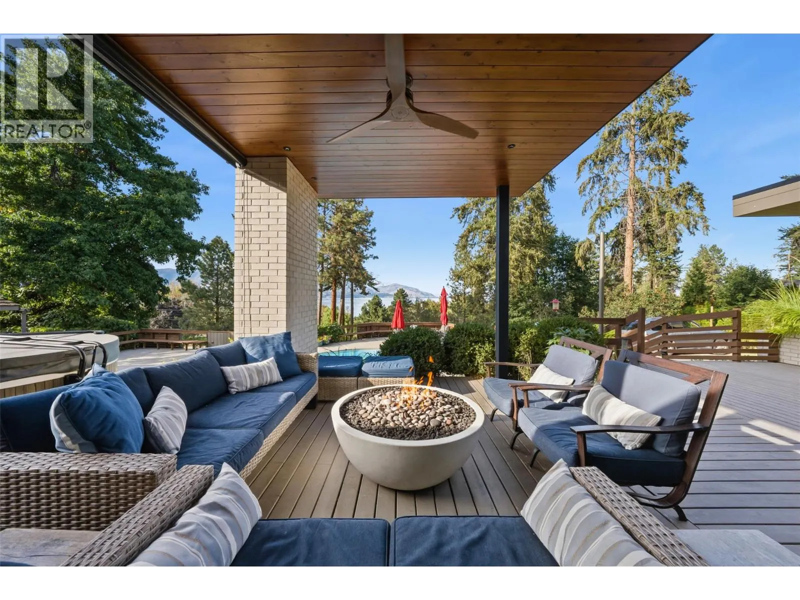 5147 Lakeshore Road
