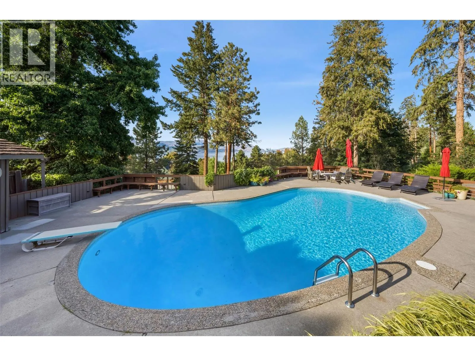 5147 Lakeshore Road