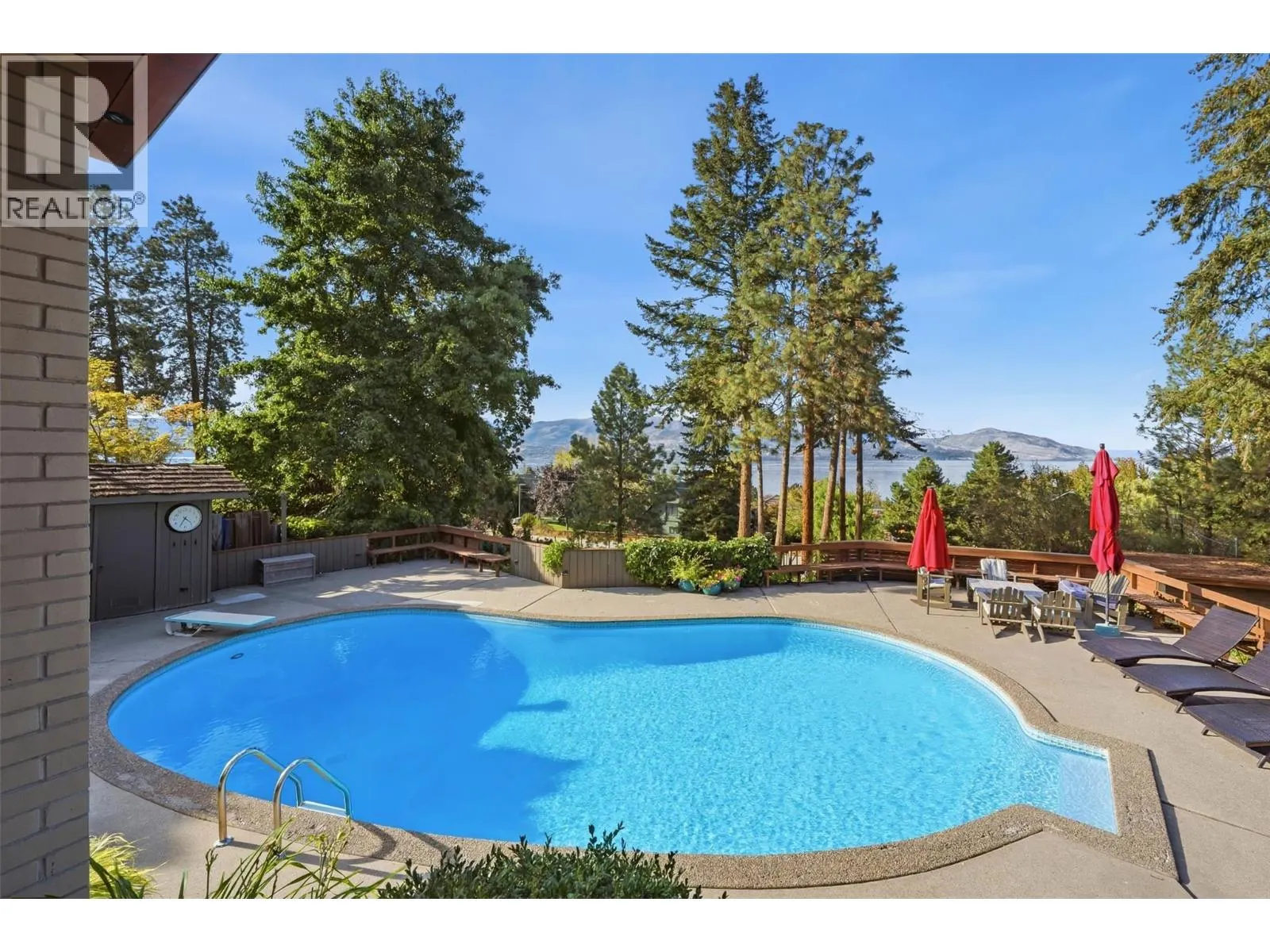5147 Lakeshore Road