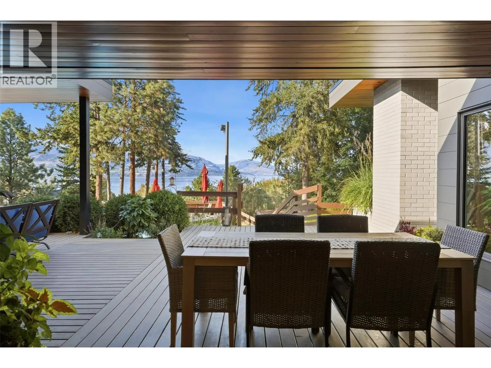 5147 Lakeshore Road