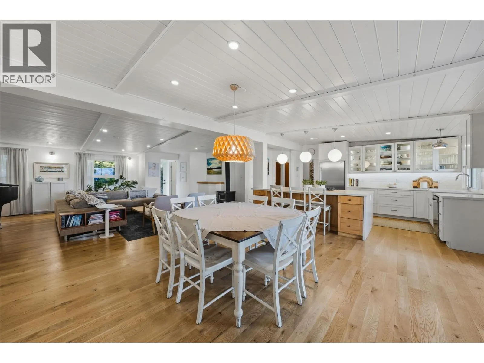 5147 Lakeshore Road
