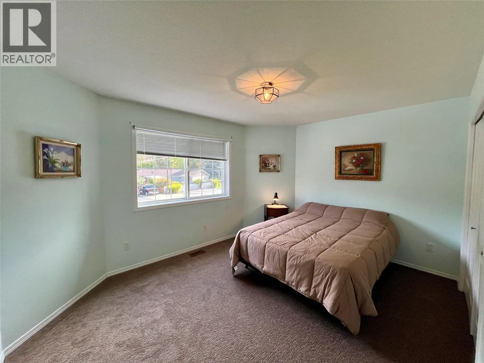 358 Oak Avenue