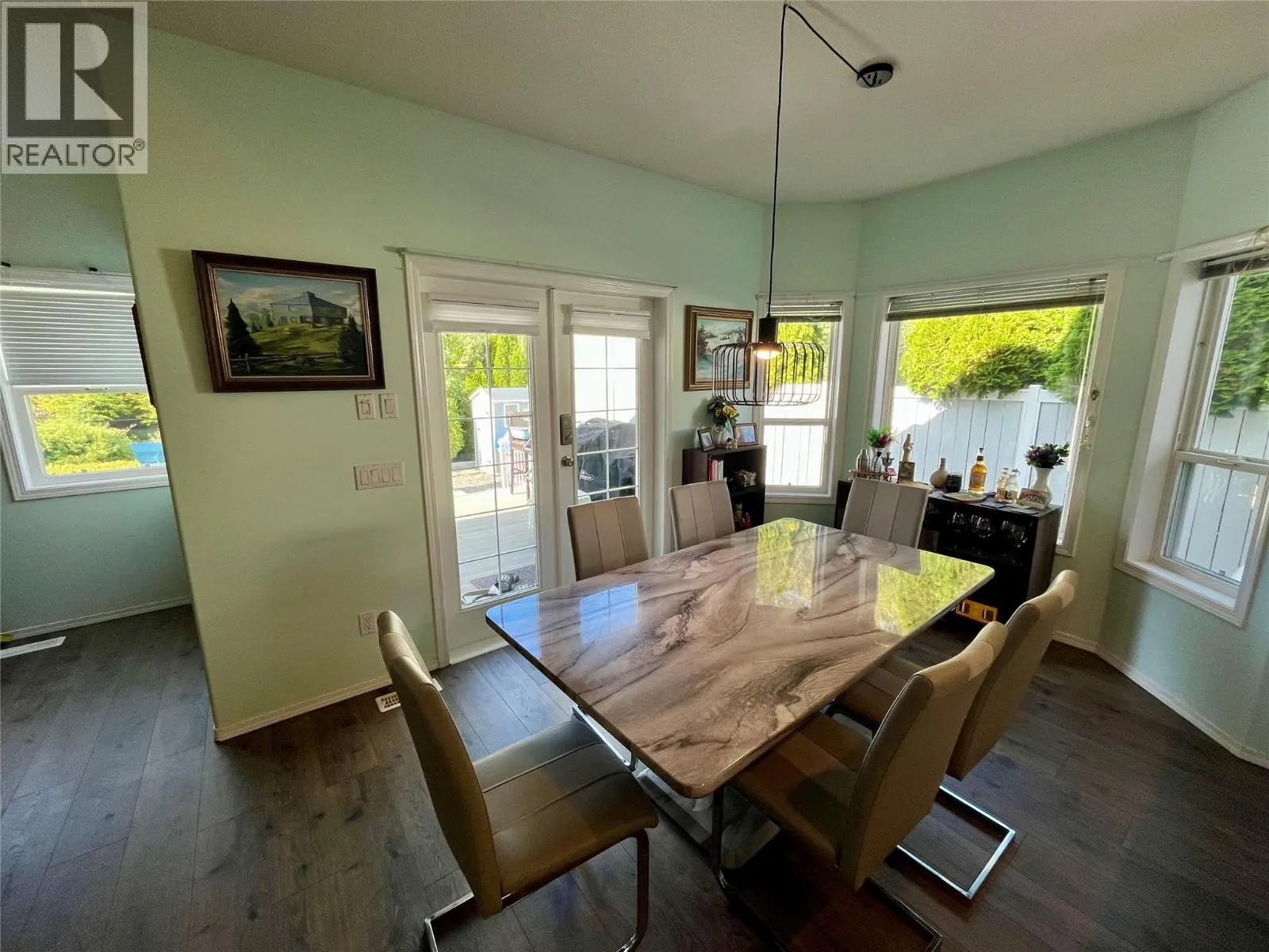 358 Oak Avenue
