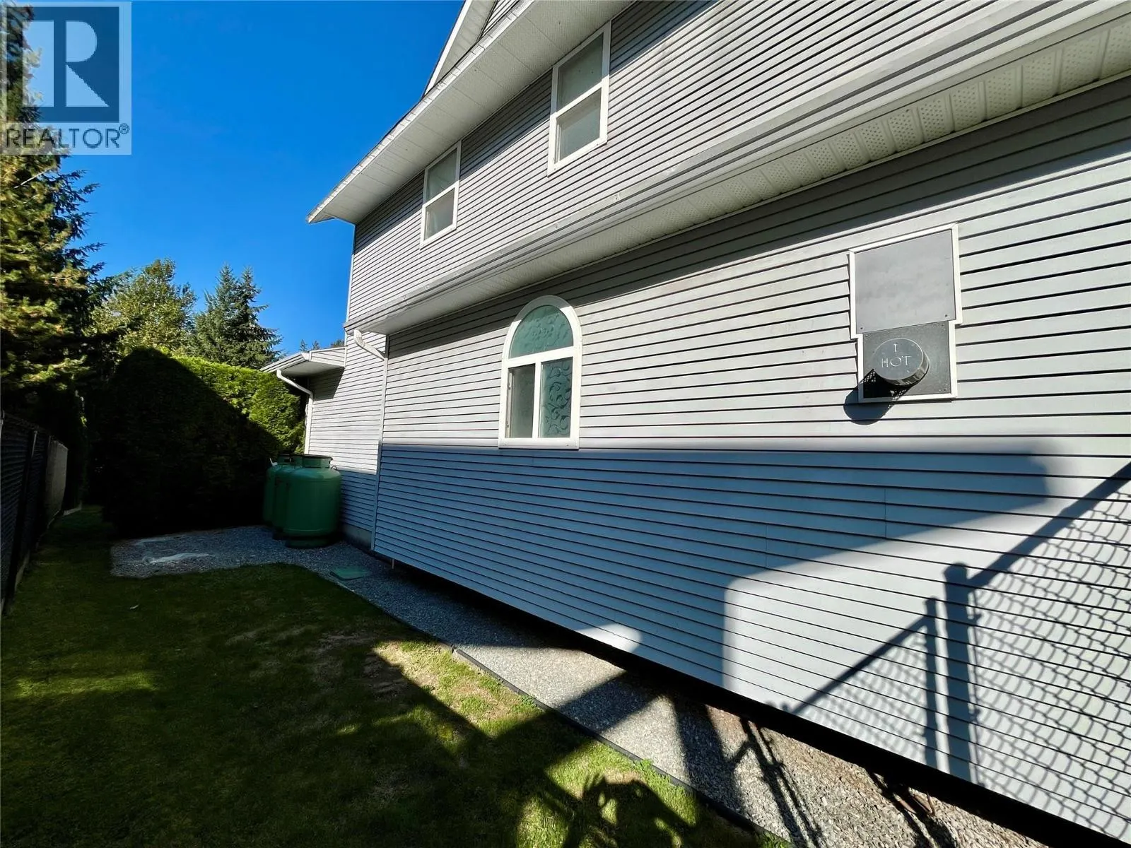 358 Oak Avenue