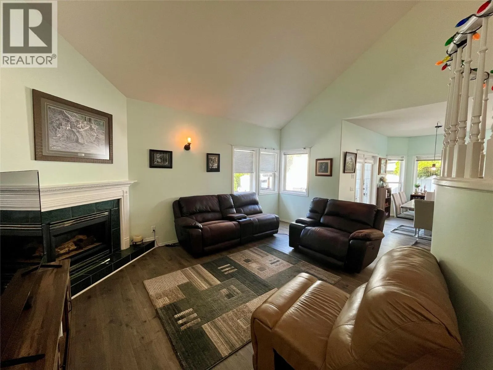 358 Oak Avenue