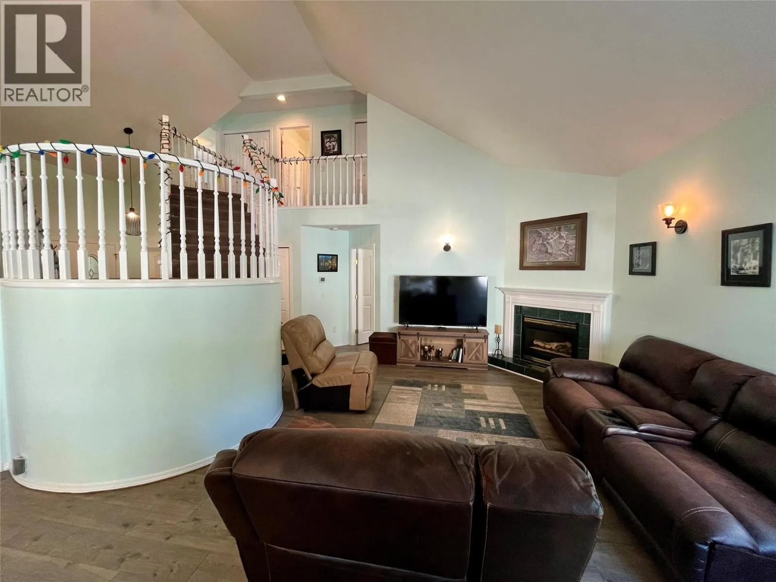 358 Oak Avenue