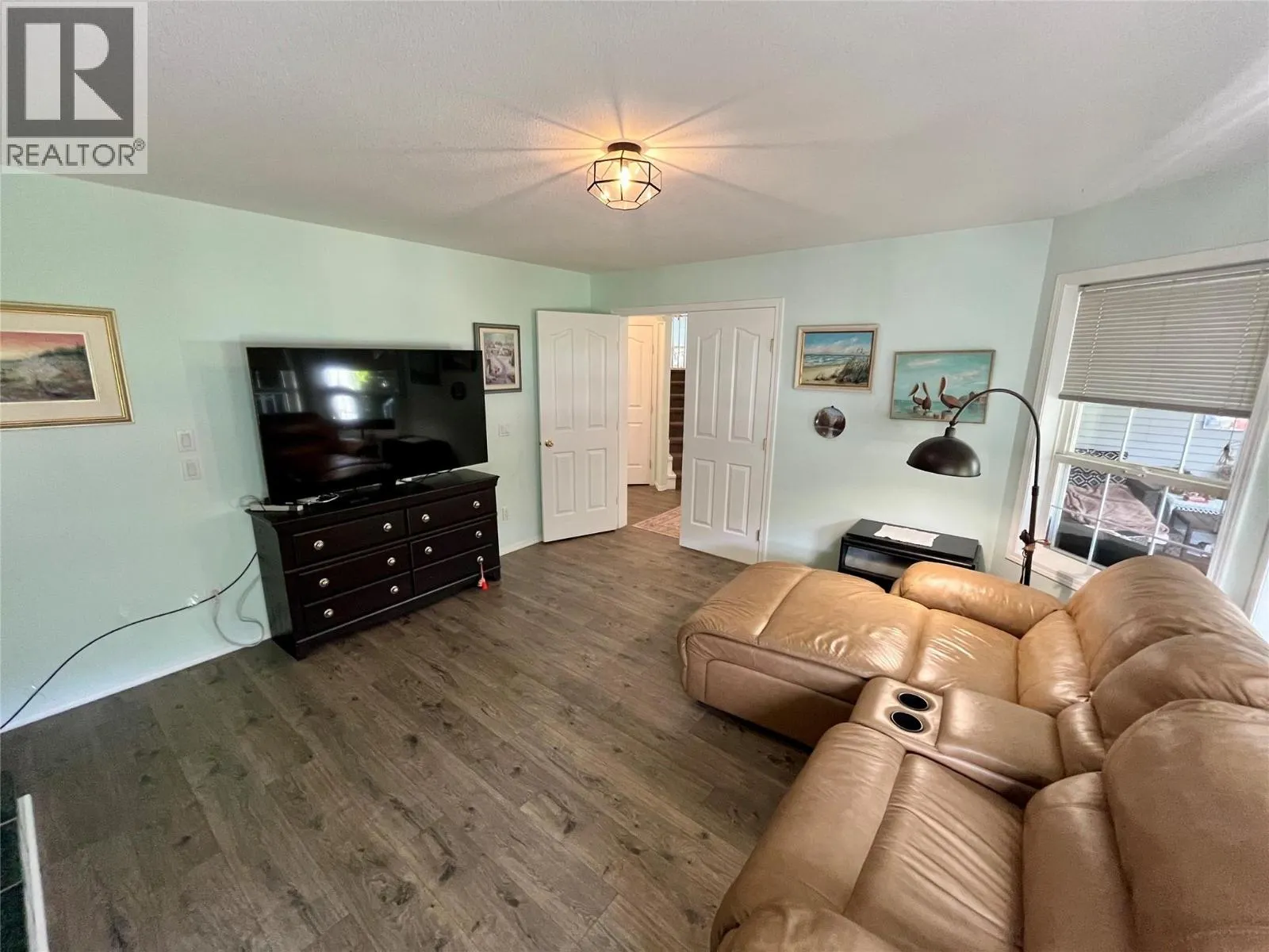 358 Oak Avenue