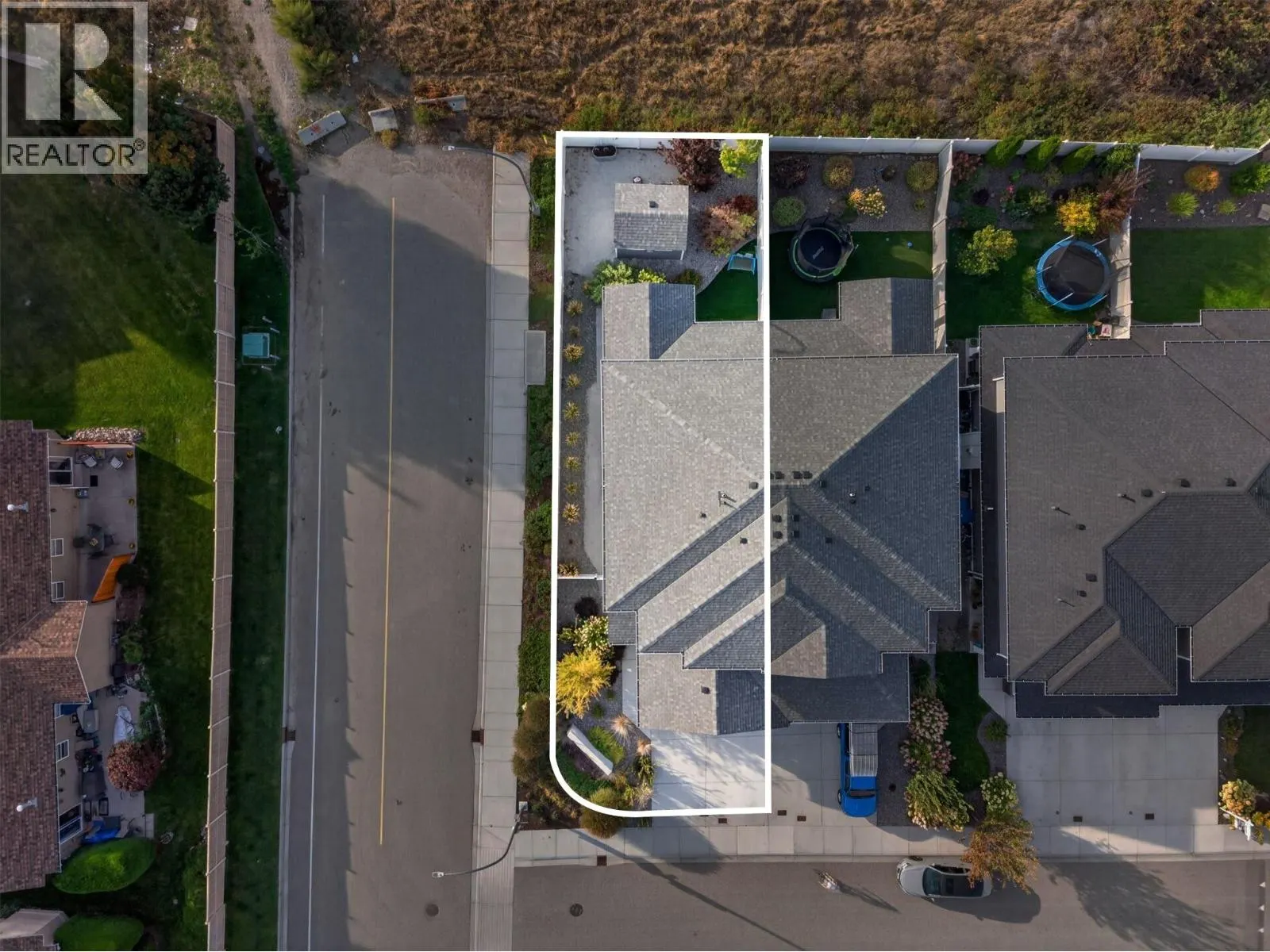 2400 Hawks Boulevard
