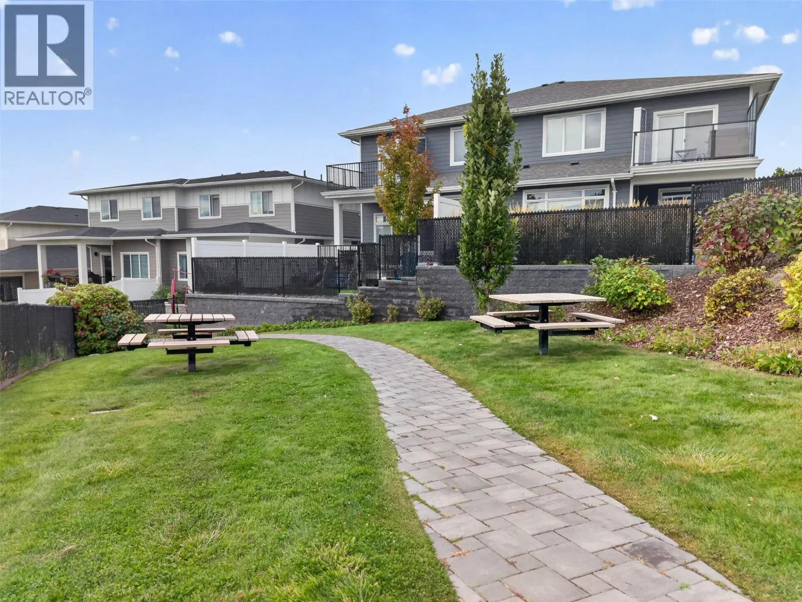 2400 Hawks Boulevard