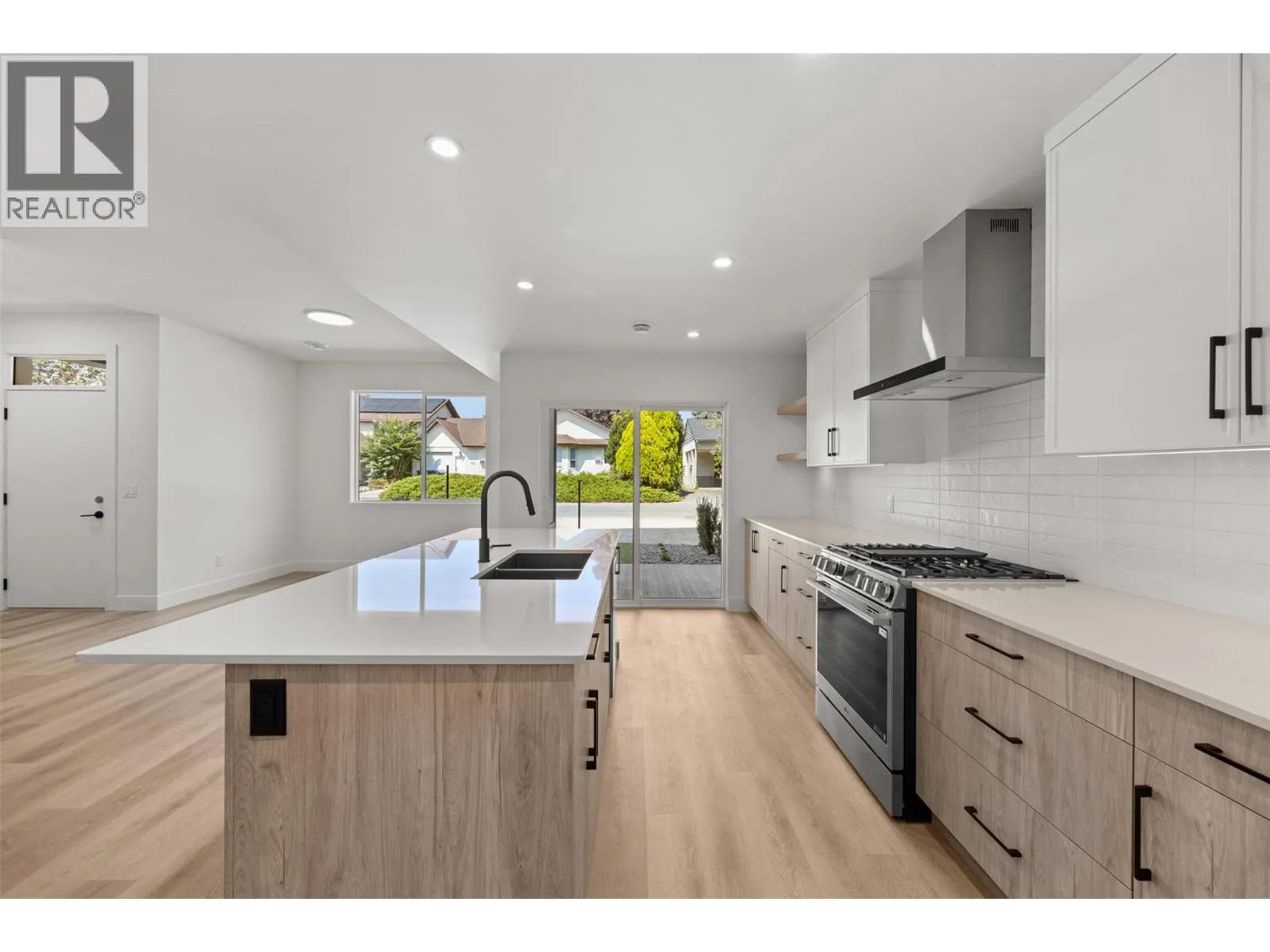 773 Kinnear Avenue Unit# 2
