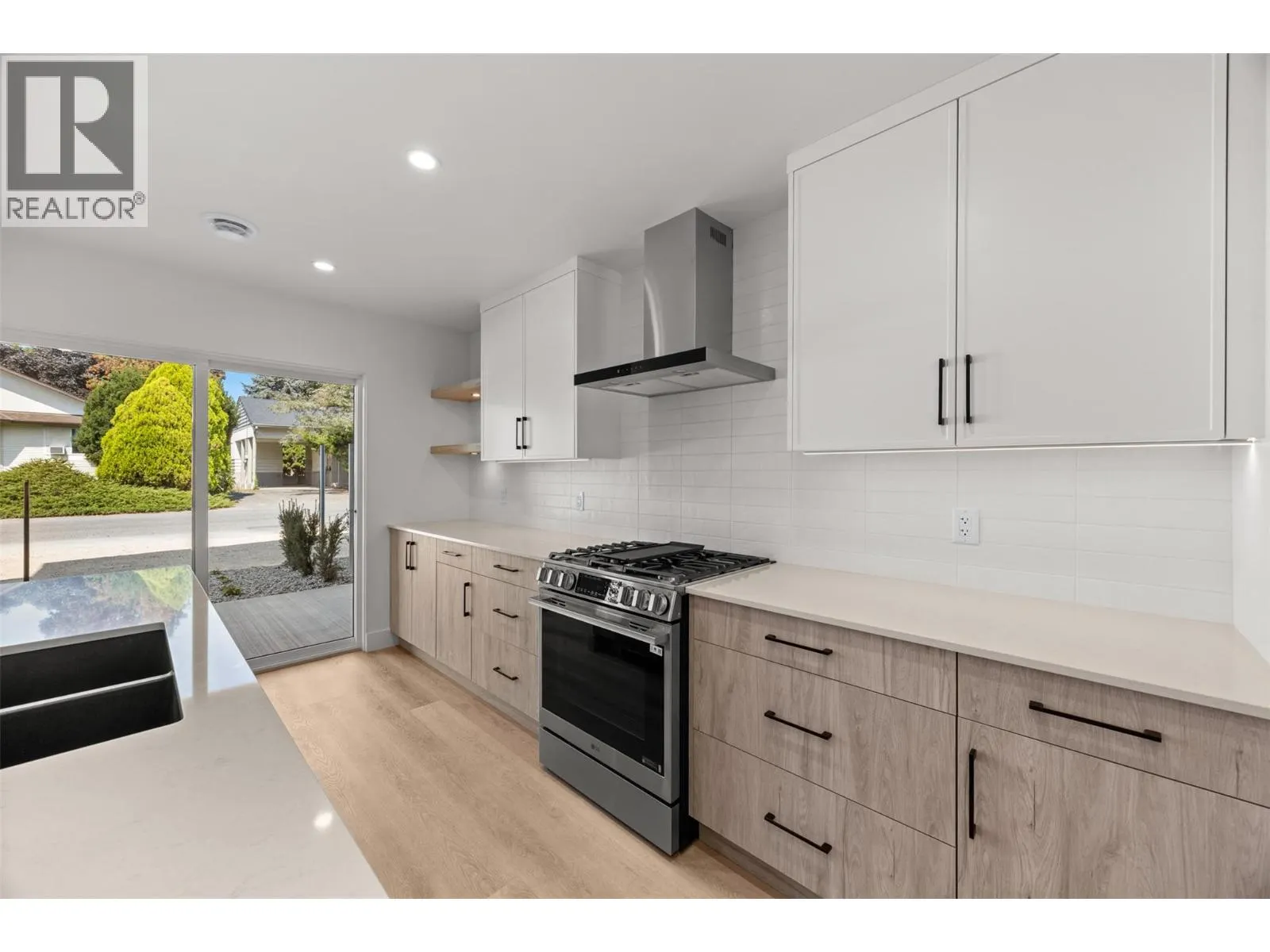 773 Kinnear Avenue Unit# 2