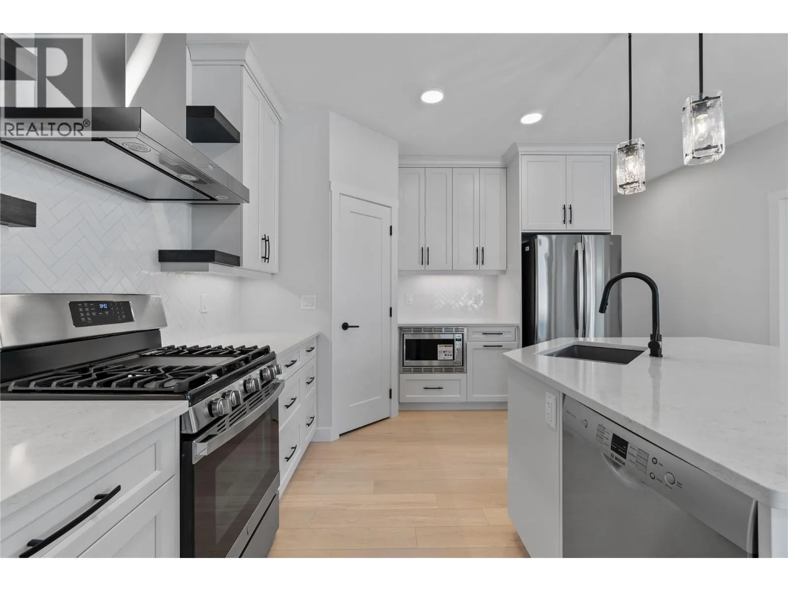 1840 10 Street SW Unit# 9