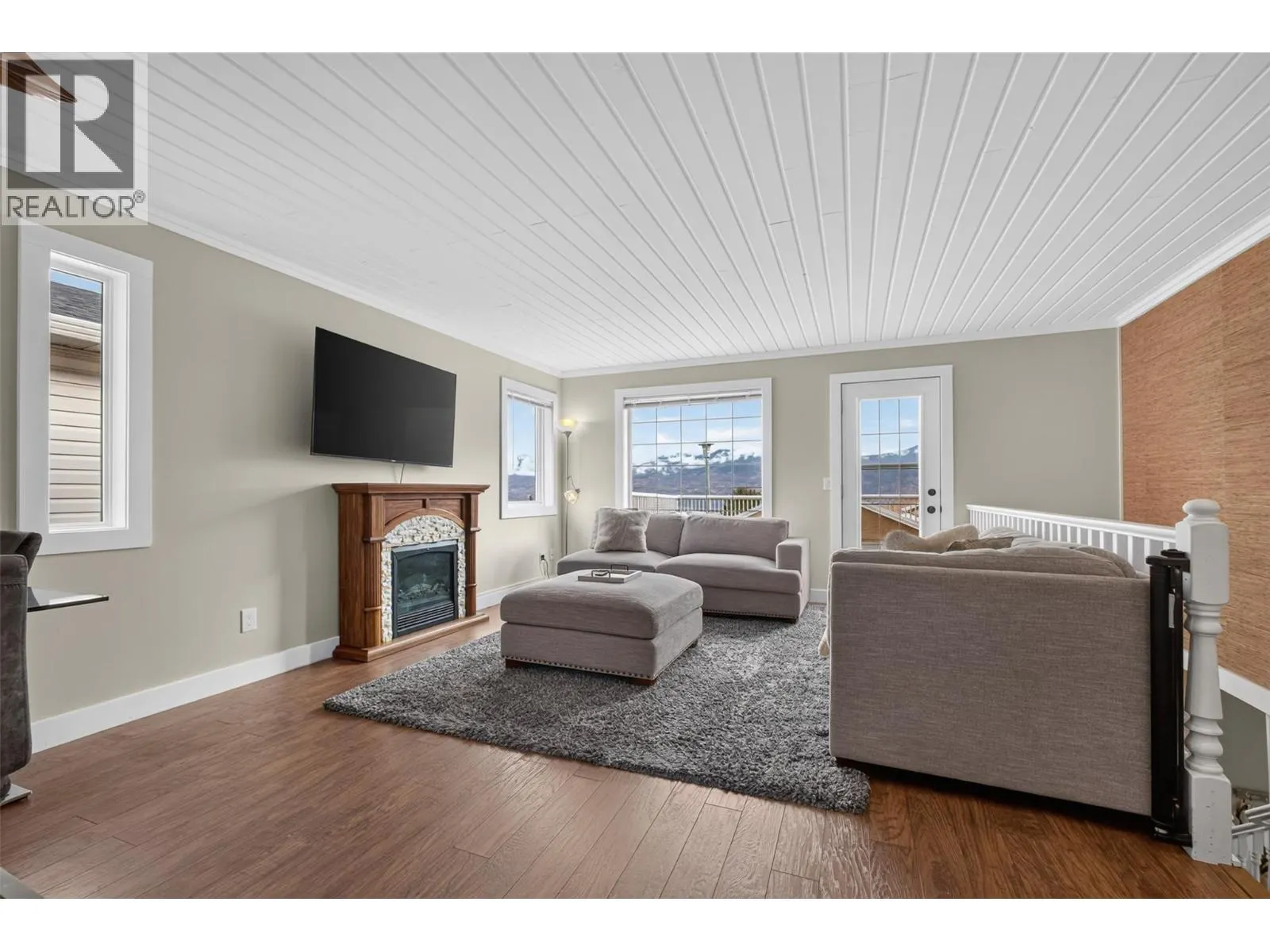 2440 Old Okanagan Highway Unit# 423