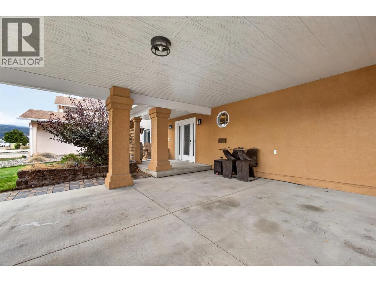 2440 Old Okanagan Highway Unit# 423