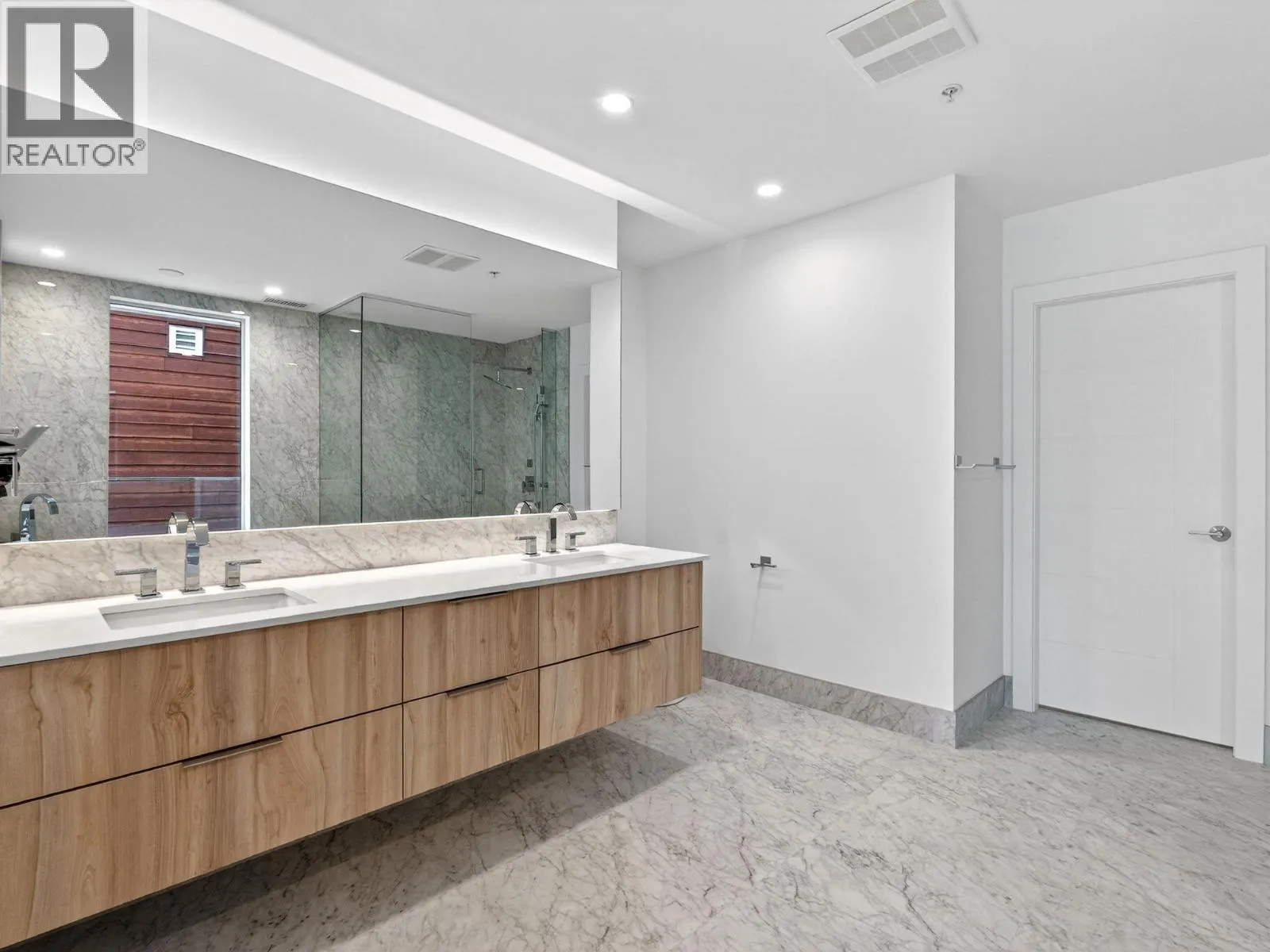 13415 Lakeshore Drive S Unit# 202