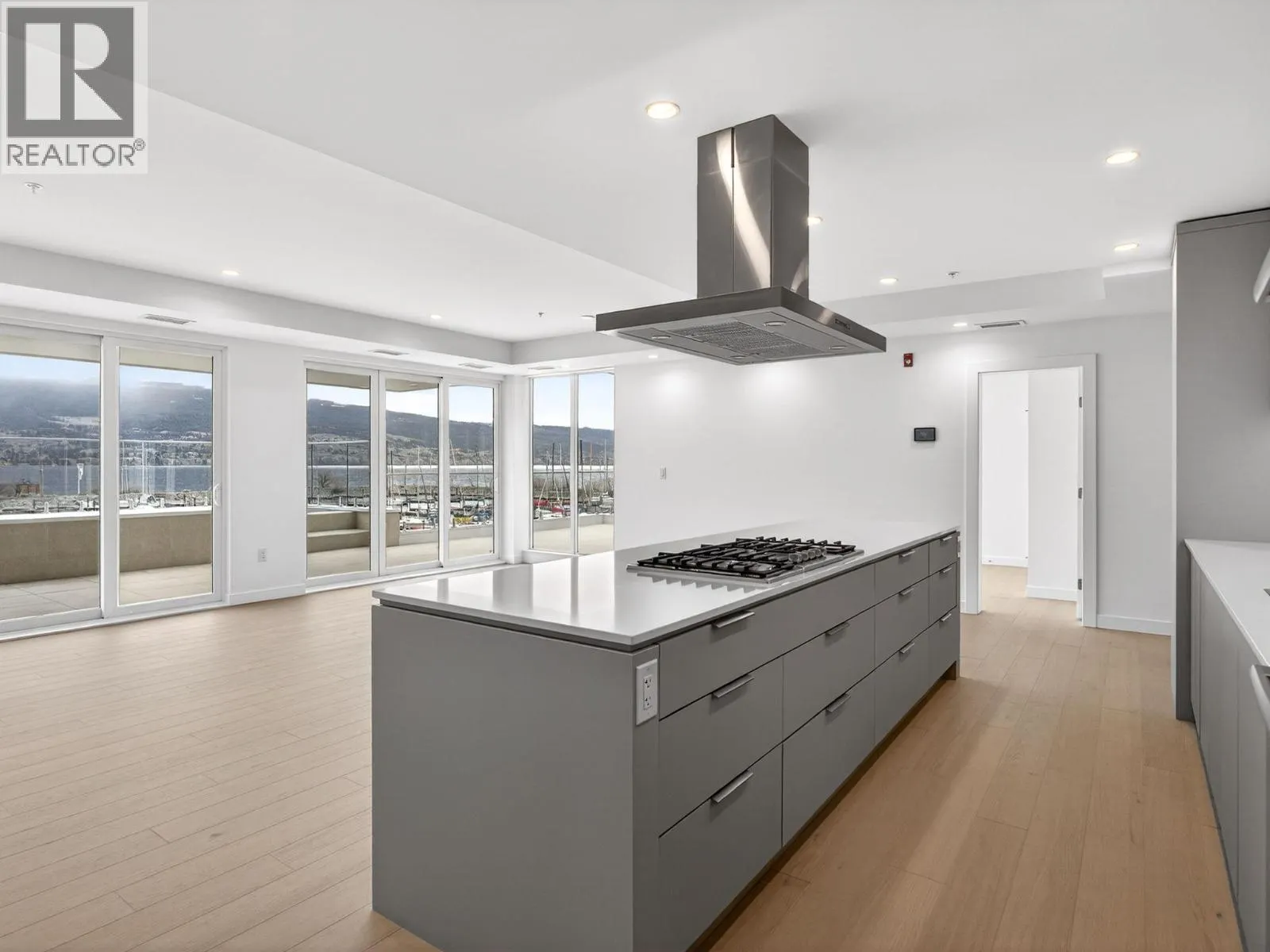 13415 Lakeshore Drive S Unit# 202