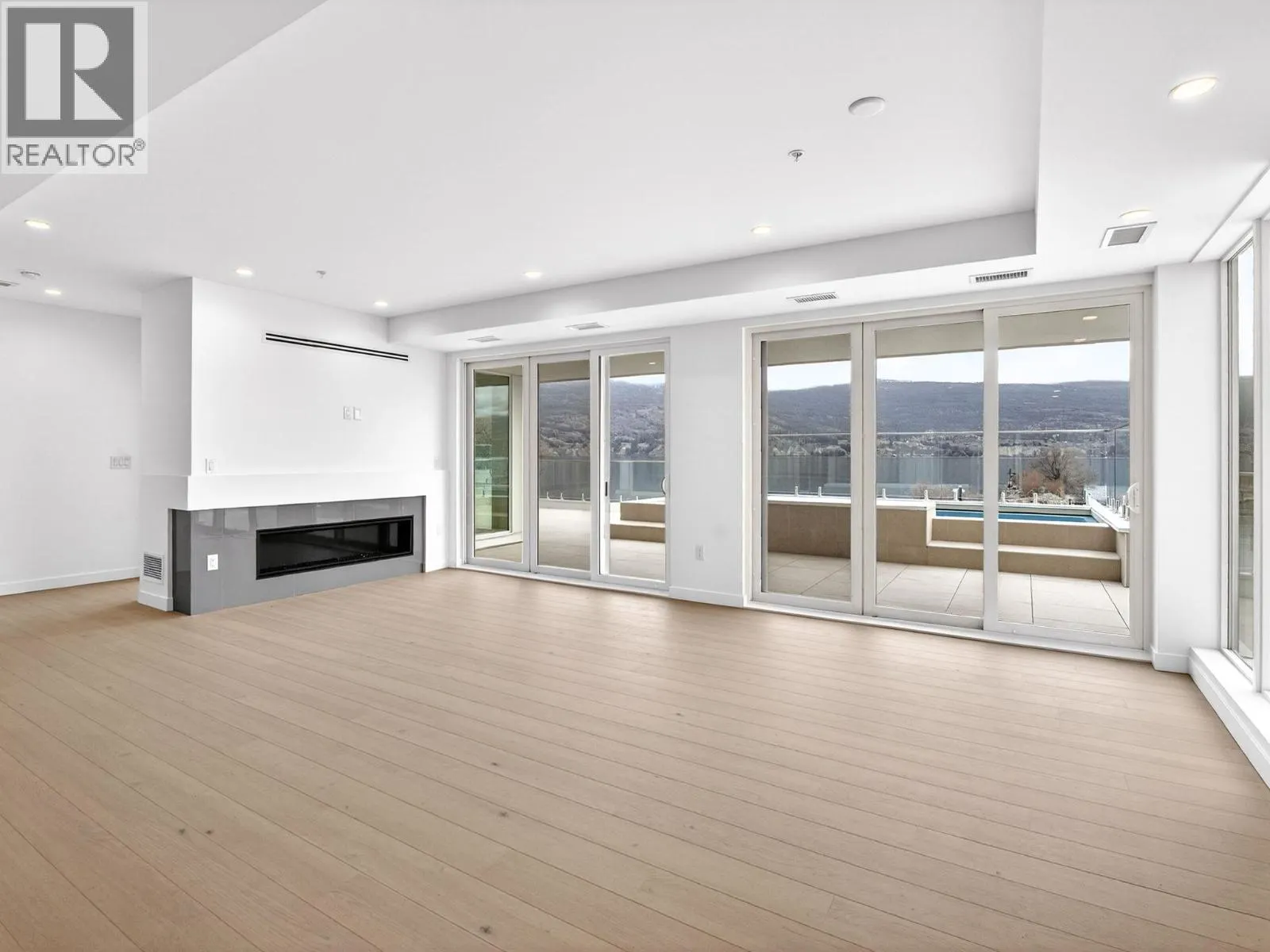 13415 Lakeshore Drive S Unit# 202