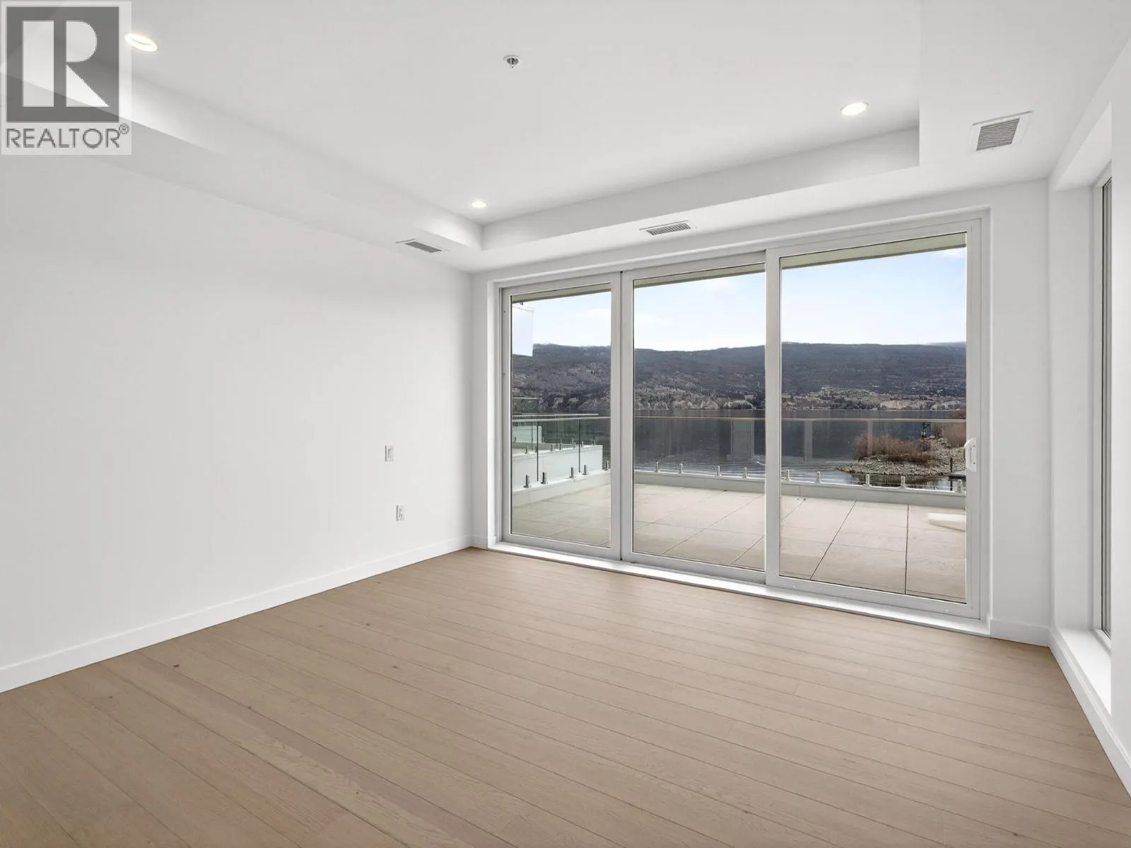 13415 Lakeshore Drive S Unit# 202