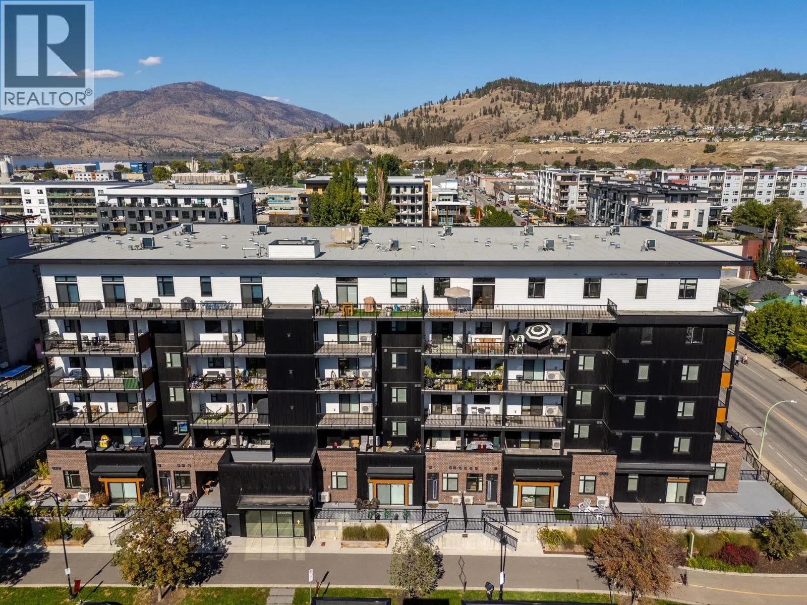 660 Cawston Avenue N Unit# 407