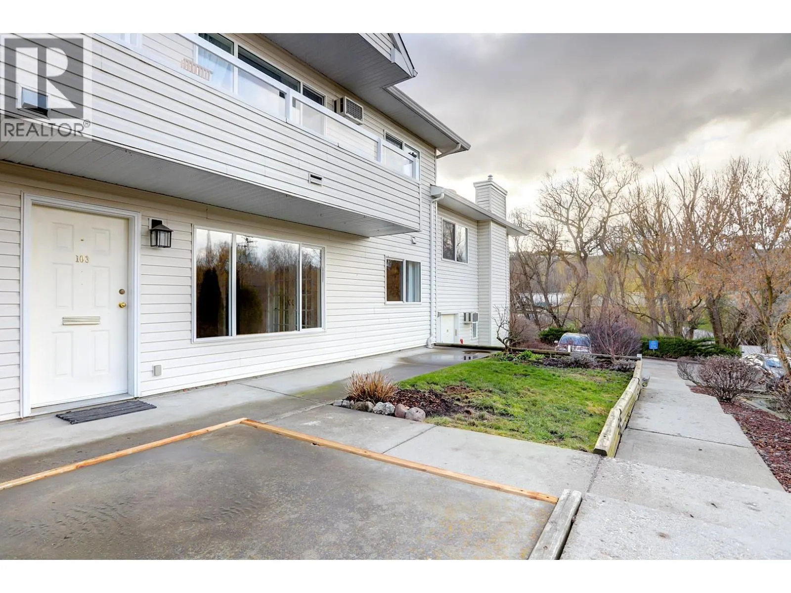 505 Browne Road Unit# 103