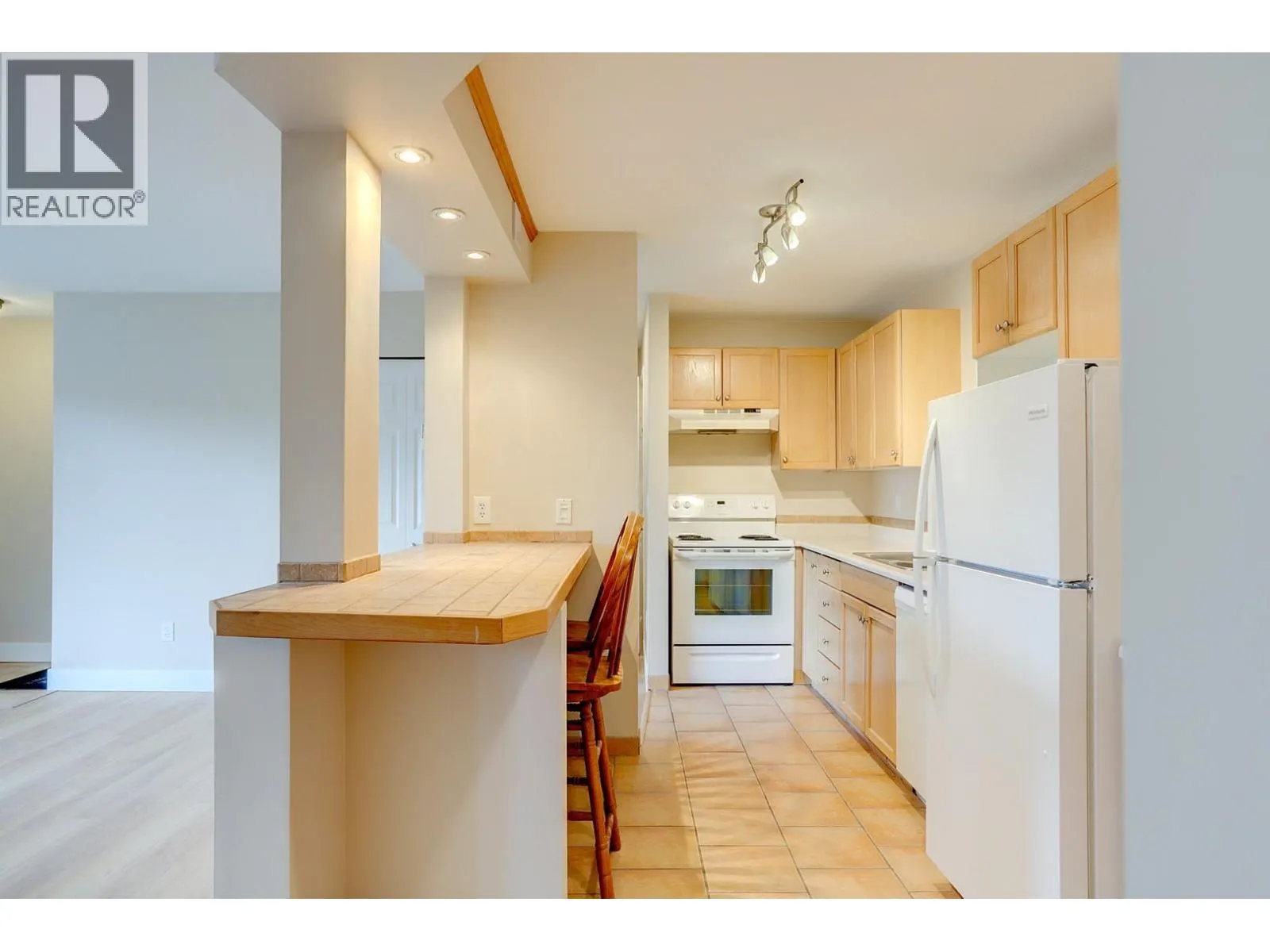 505 Browne Road Unit# 103