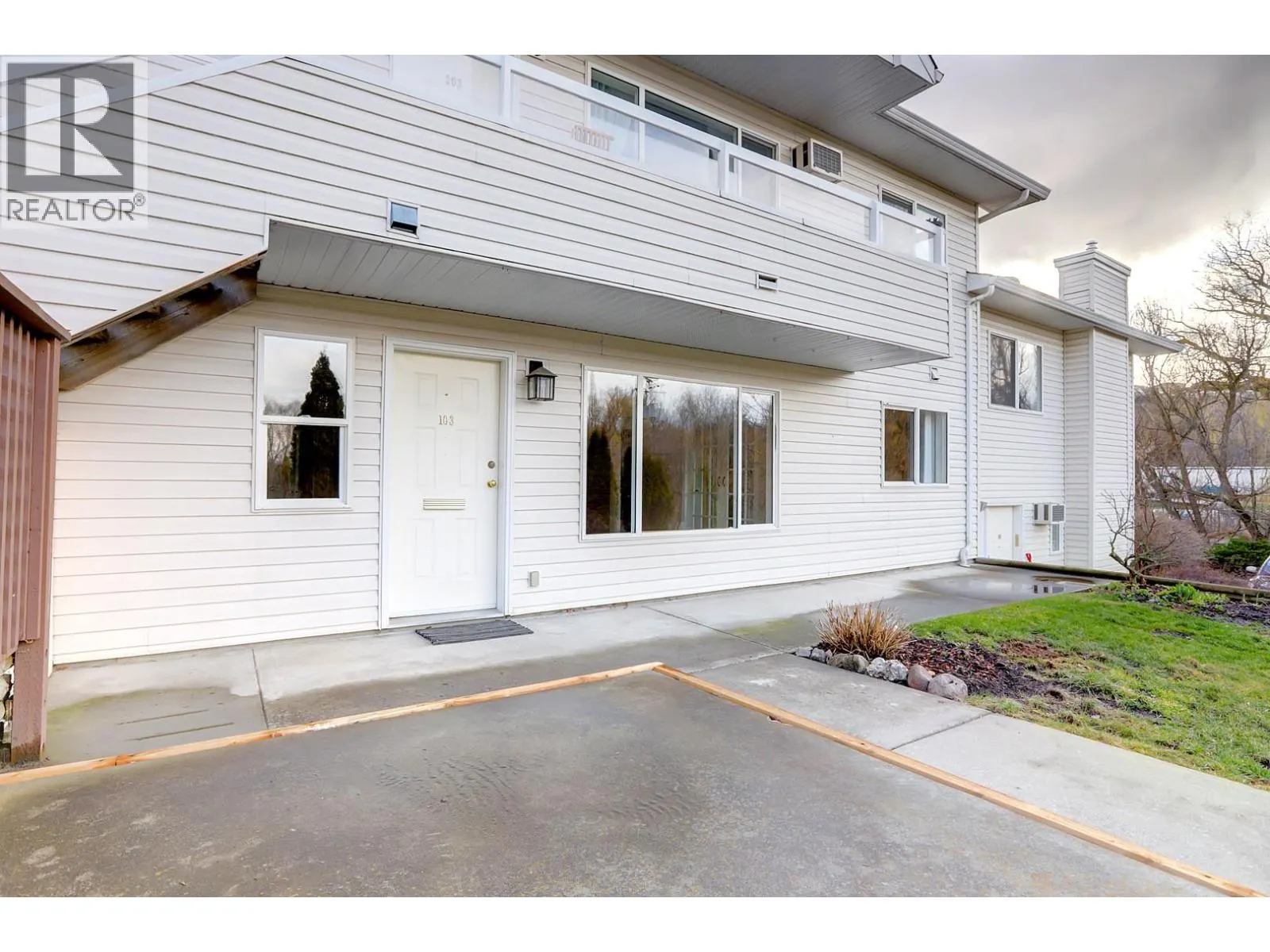 505 Browne Road Unit# 103