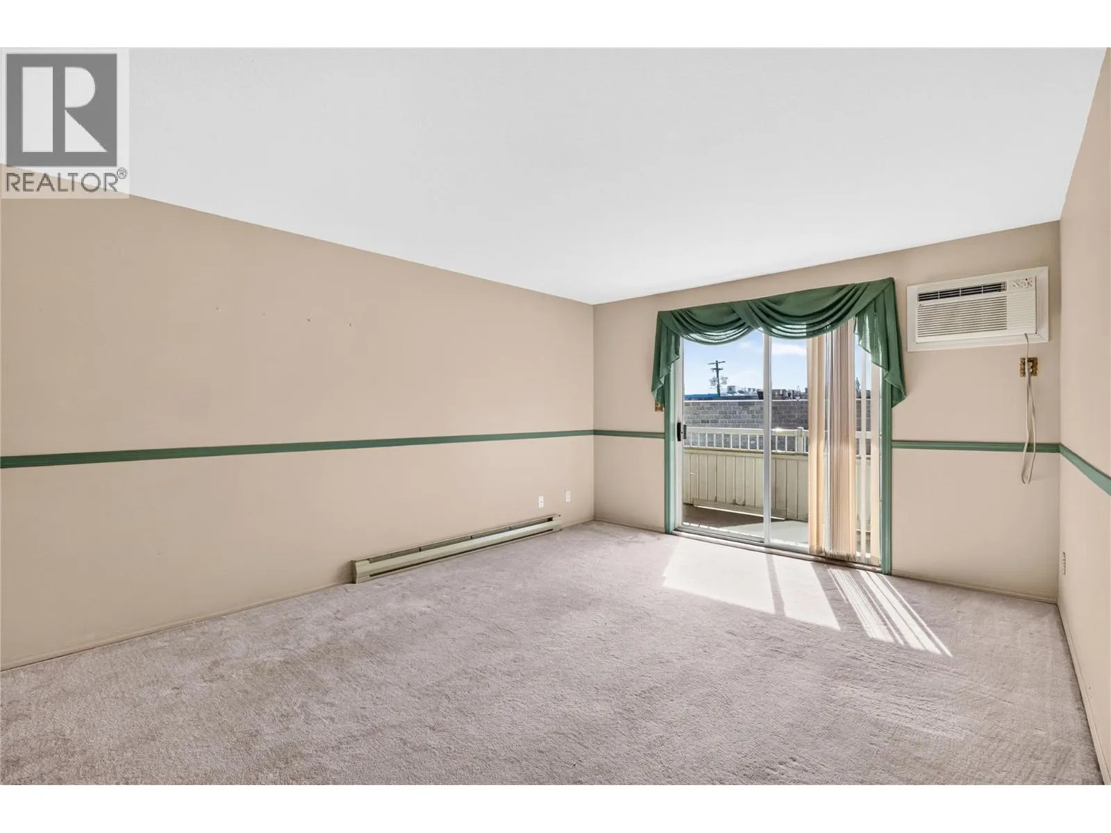 133 Winnipeg Street Unit# 204