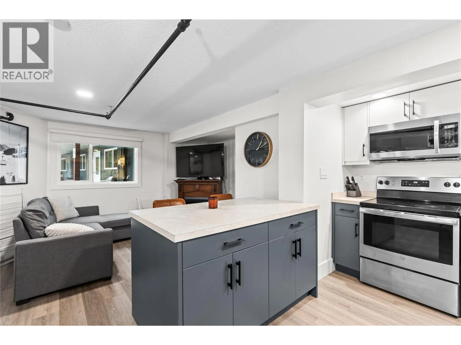 9885 Pinnacles Road Unit# 102