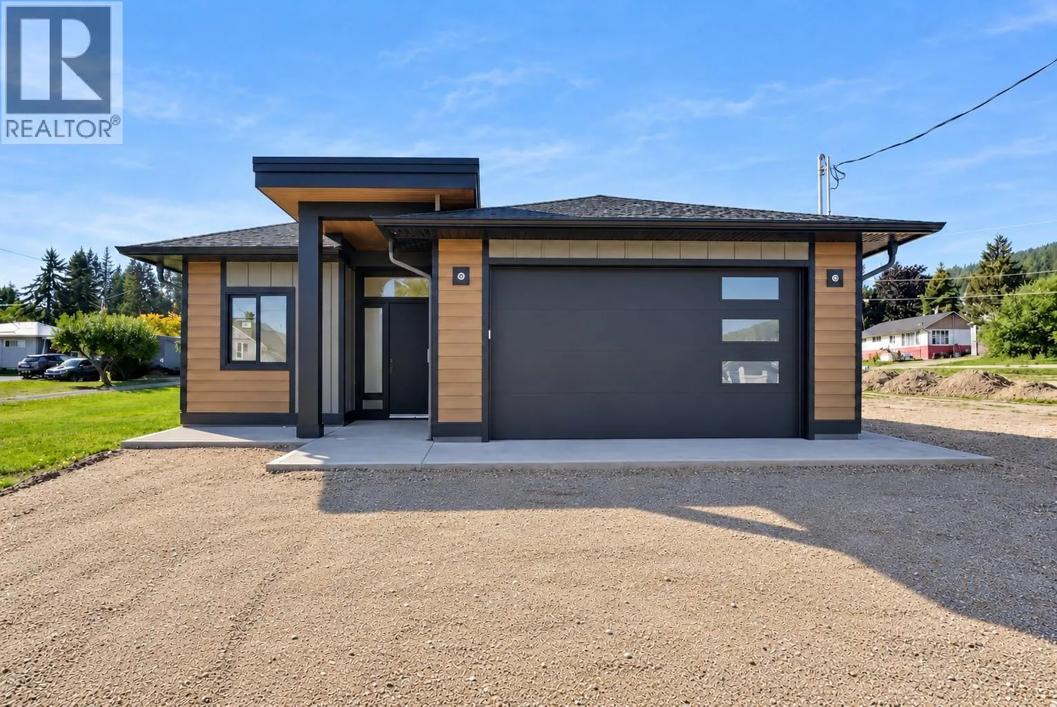 186 Salmon Arm Drive