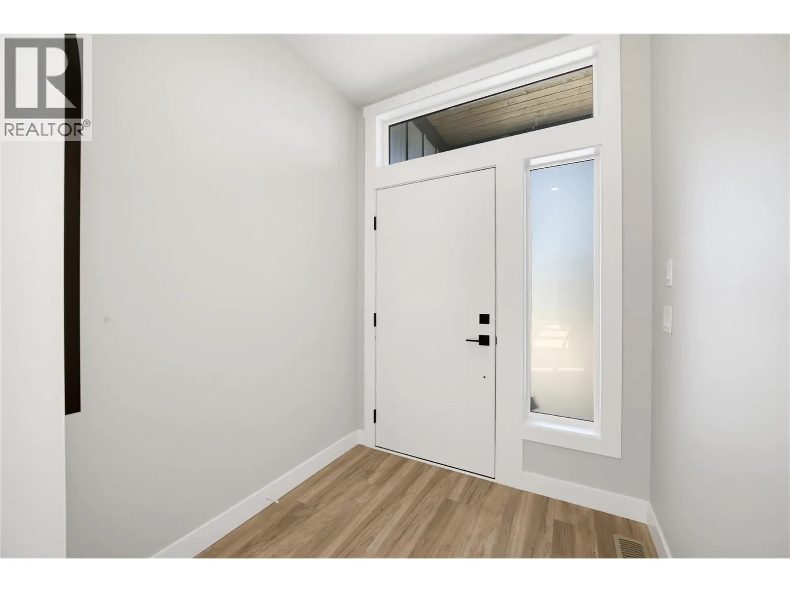 186 Salmon Arm Drive