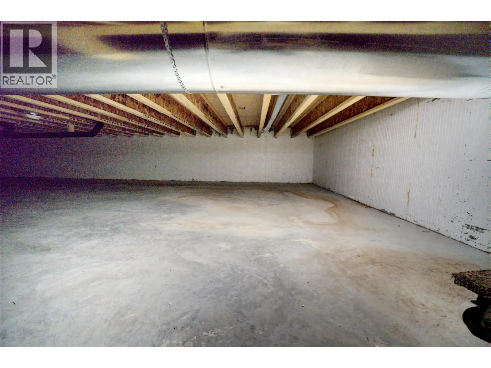 186 Salmon Arm Drive
