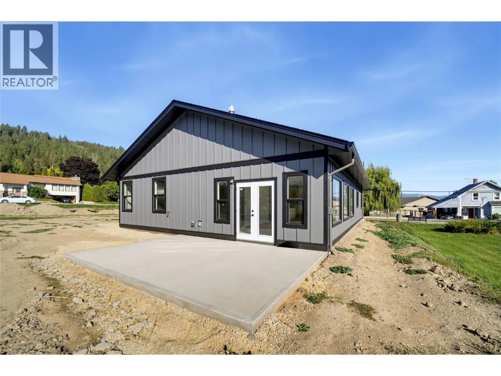 186 Salmon Arm Drive