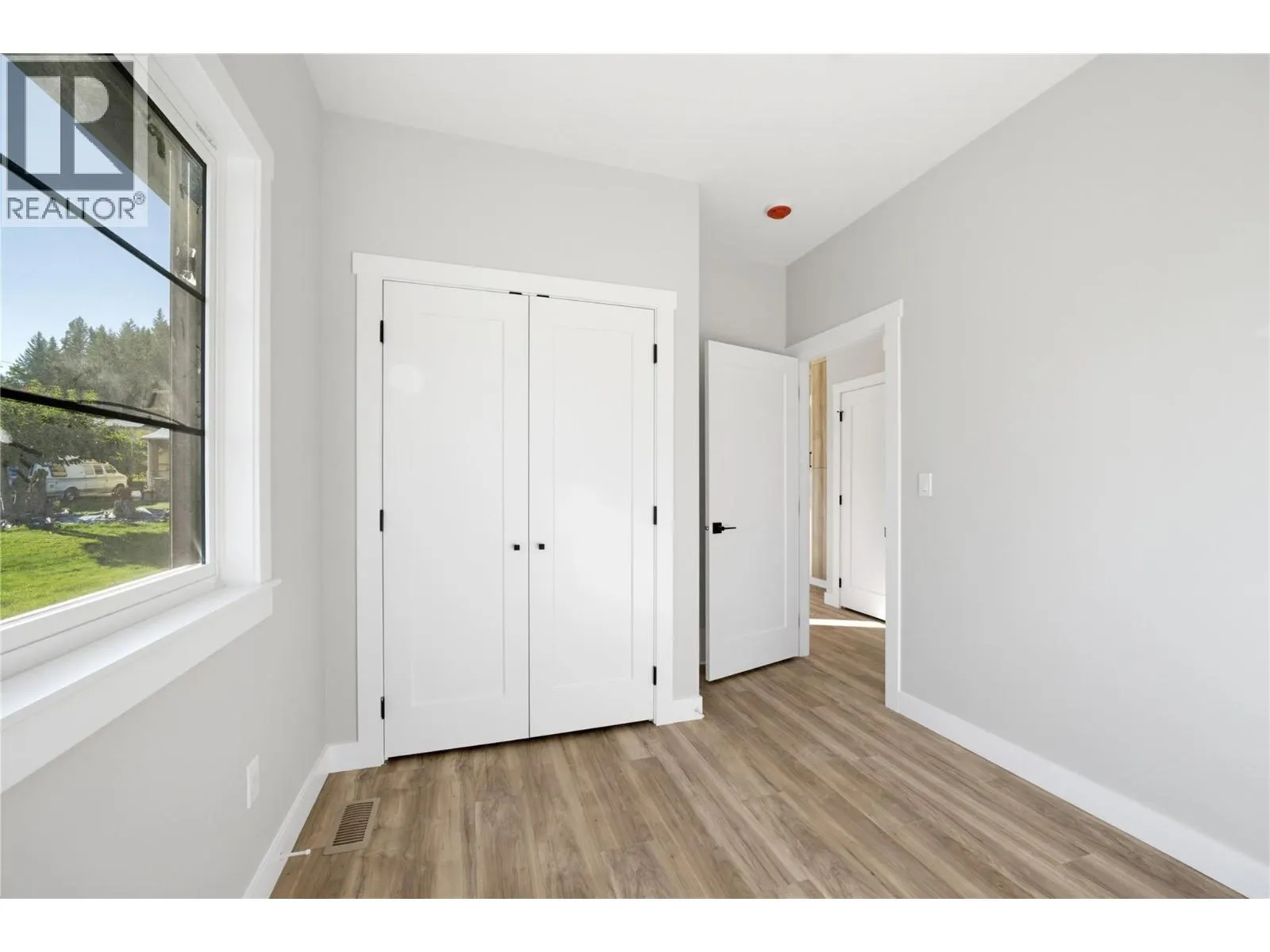 186 Salmon Arm Drive