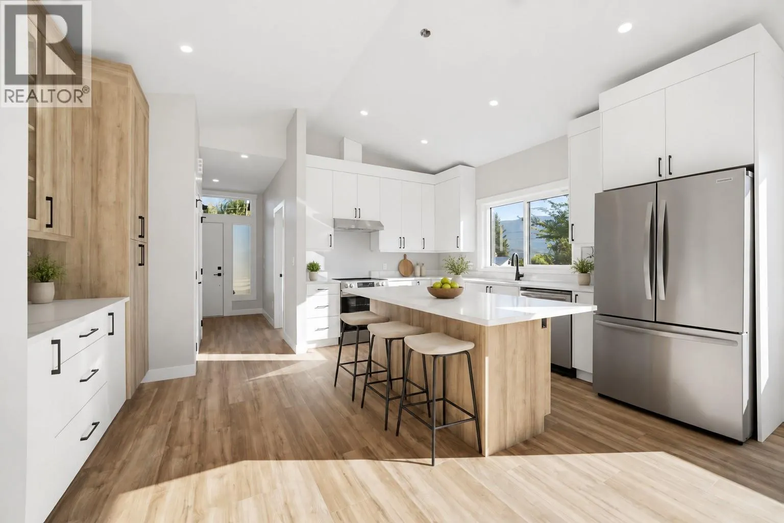186 Salmon Arm Drive
