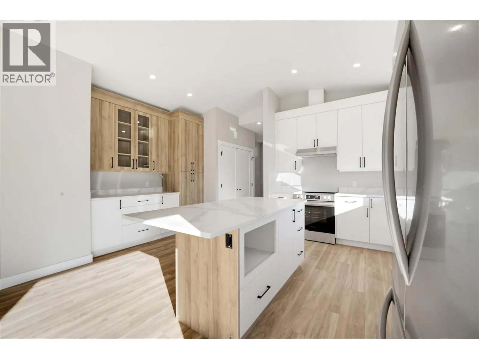 186 Salmon Arm Drive